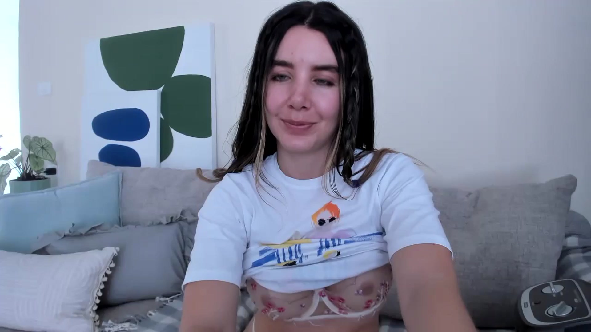 Gallery image thumbnail from LauraVega's myfreecams stream on, 08/02/2024, 17:04 image 6 of 20