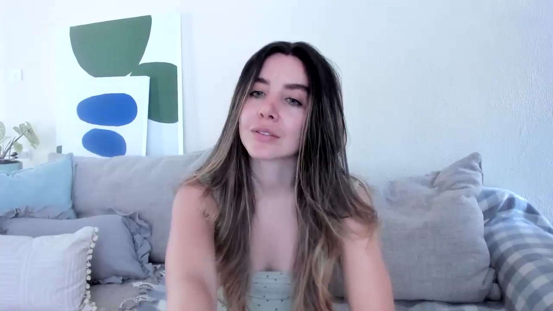 Gallery image thumbnail from LauraVega's myfreecams stream on, 08/10/2024, 18:12 image 19 of 20