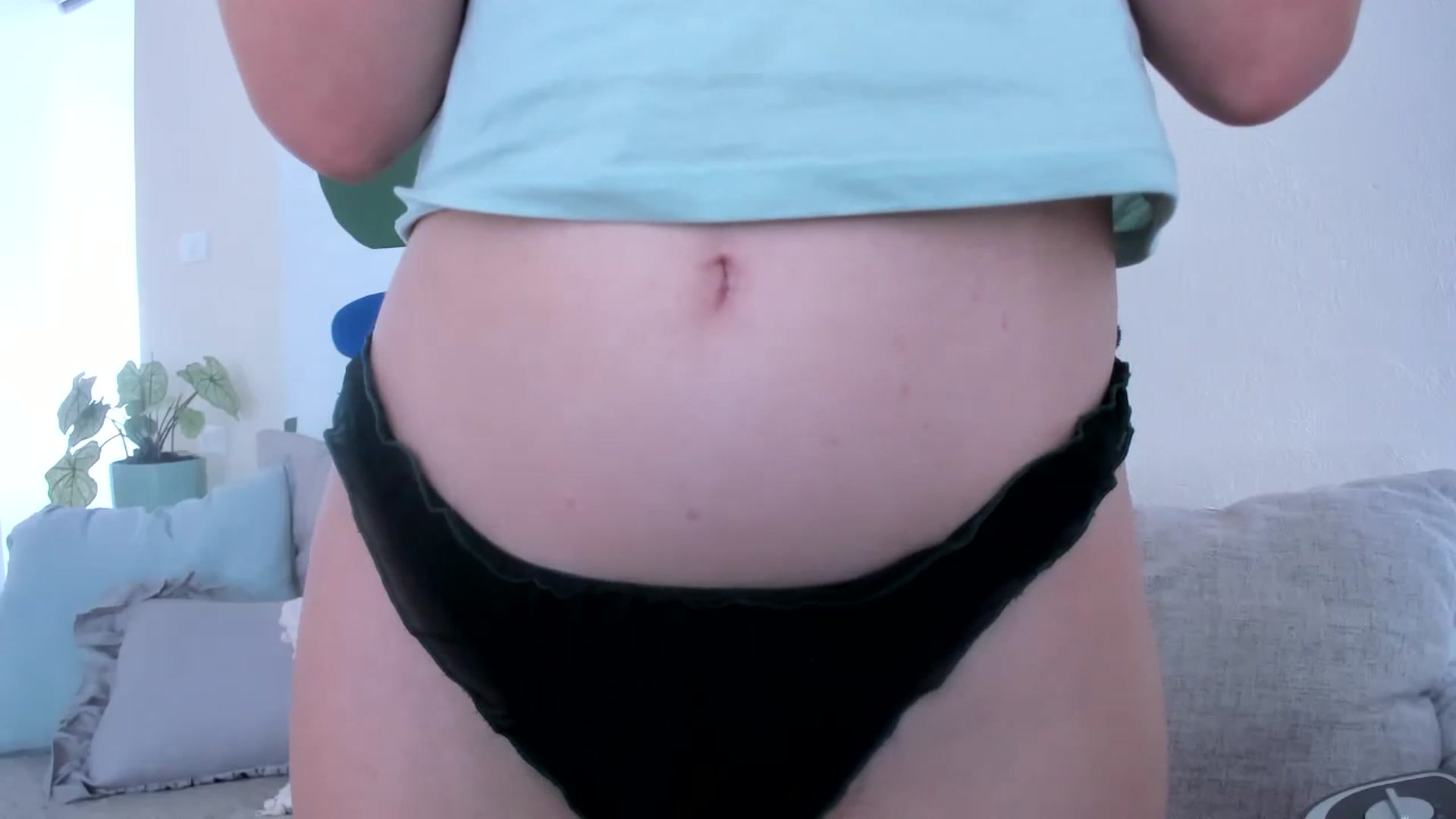 Gallery image thumbnail from LauraVega's myfreecams stream on, 08/13/2024, 15:20 image 16 of 20