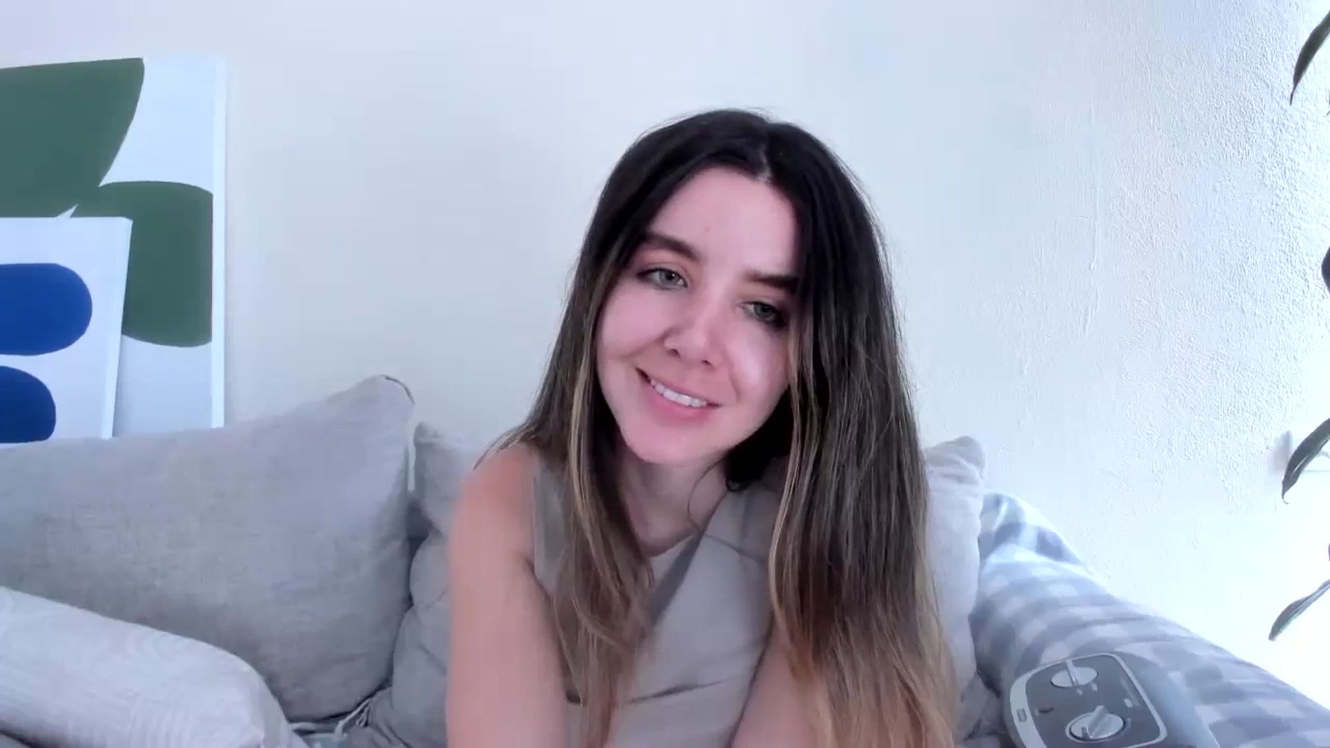 Gallery image thumbnail from LauraVega's myfreecams stream on, 08/23/2024, 17:12 image 2 of 20