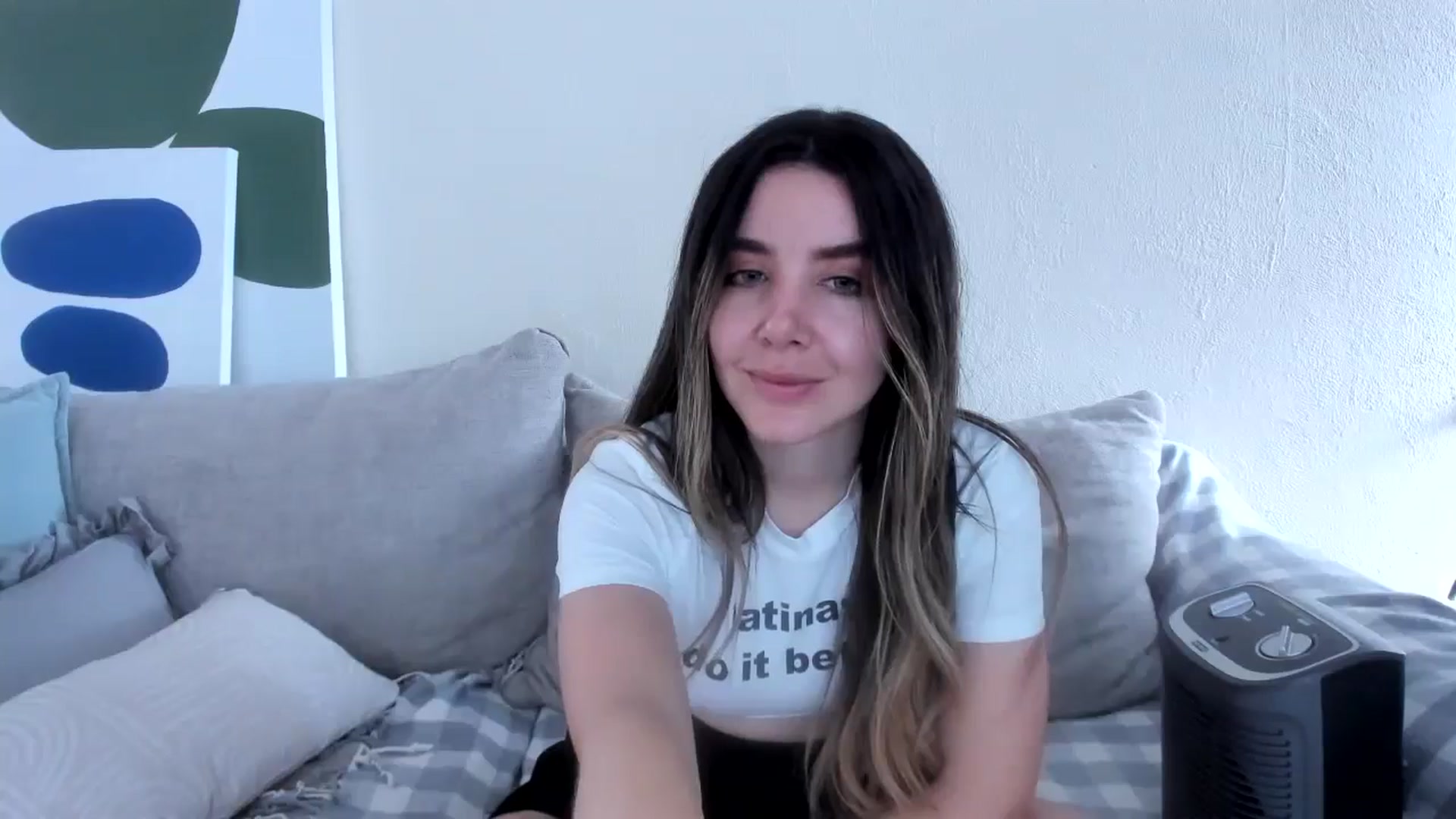 Gallery image thumbnail from LauraVega's myfreecams stream on, 08/24/2024, 18:03 image 15 of 20