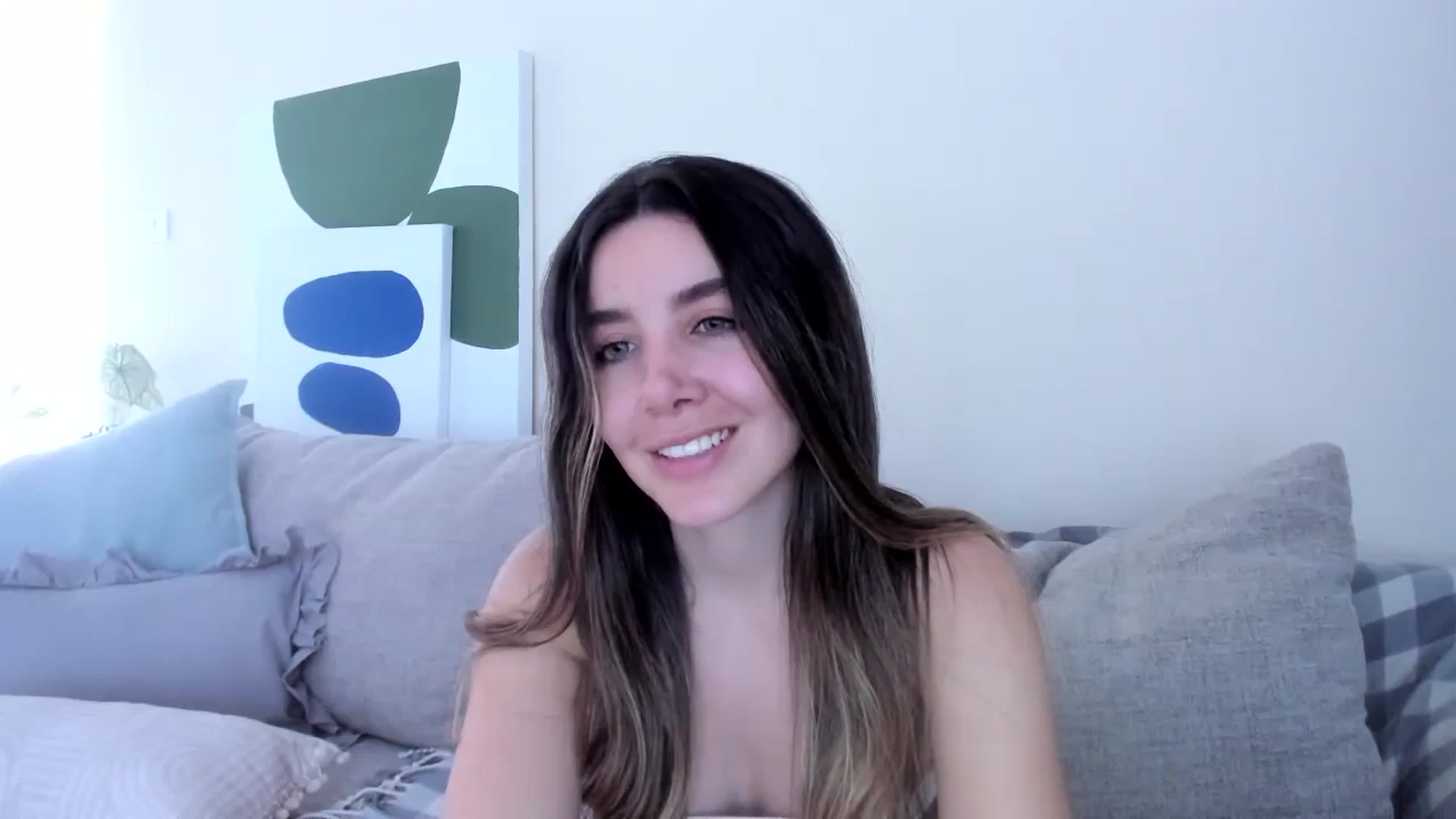 Gallery image thumbnail from LauraVega's myfreecams stream on, 08/28/2024, 17:00 image 9 of 20