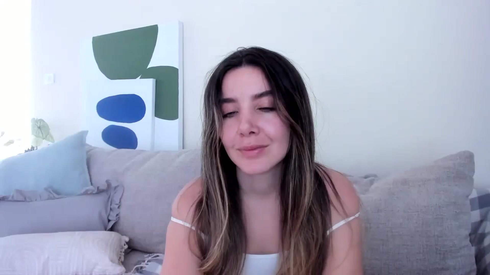 Gallery image thumbnail from LauraVega's myfreecams stream on, 08/28/2024, 17:00 image 5 of 20