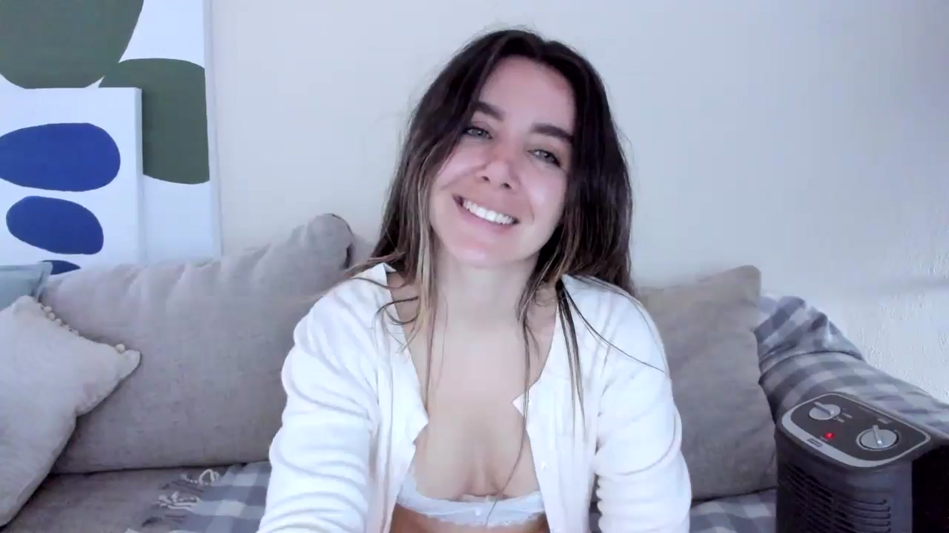 Gallery image thumbnail from LauraVega's myfreecams stream on, 11/13/2024, 15:36 image 11 of 20
