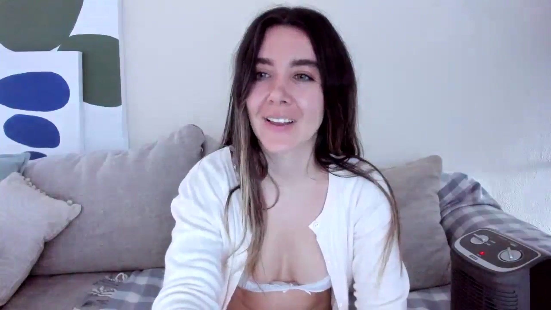 Gallery image thumbnail from LauraVega's myfreecams stream on, 11/13/2024, 15:36 image 10 of 20