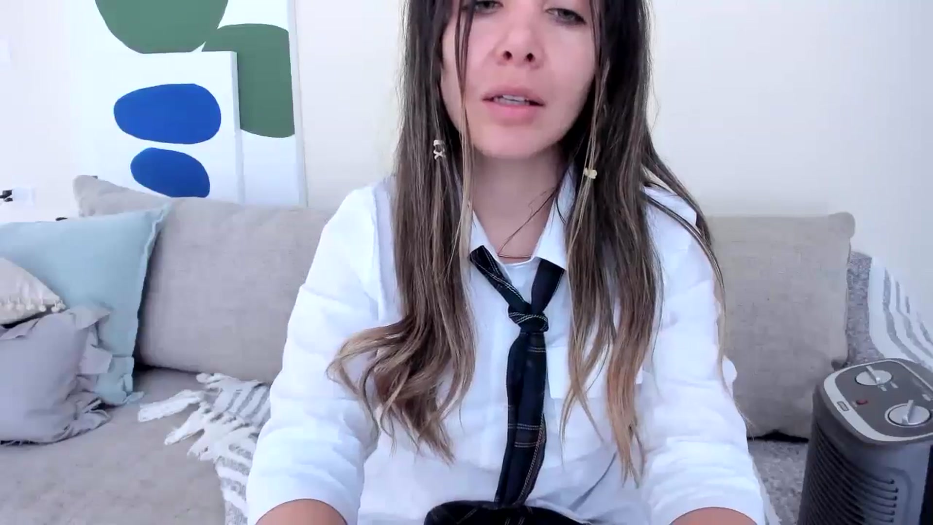 Gallery image thumbnail from LauraVega's myfreecams stream on, 11/17/2024, 16:33 image 18 of 20