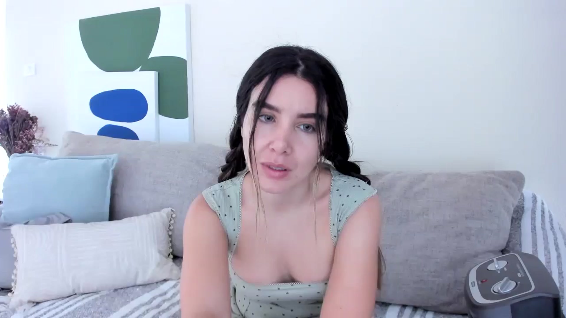 Gallery image thumbnail from LauraVega's myfreecams stream on, 11/19/2024, 14:56 image 4 of 20