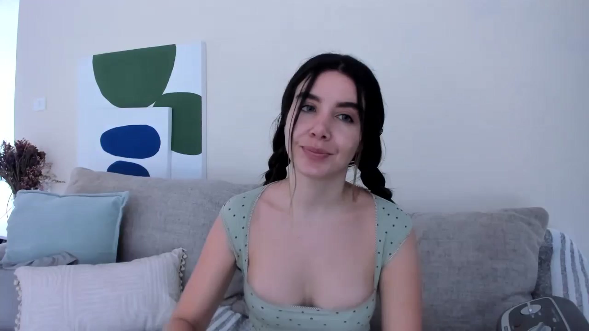 Gallery image thumbnail from LauraVega's myfreecams stream on, 11/19/2024, 16:12 image 1 of 20