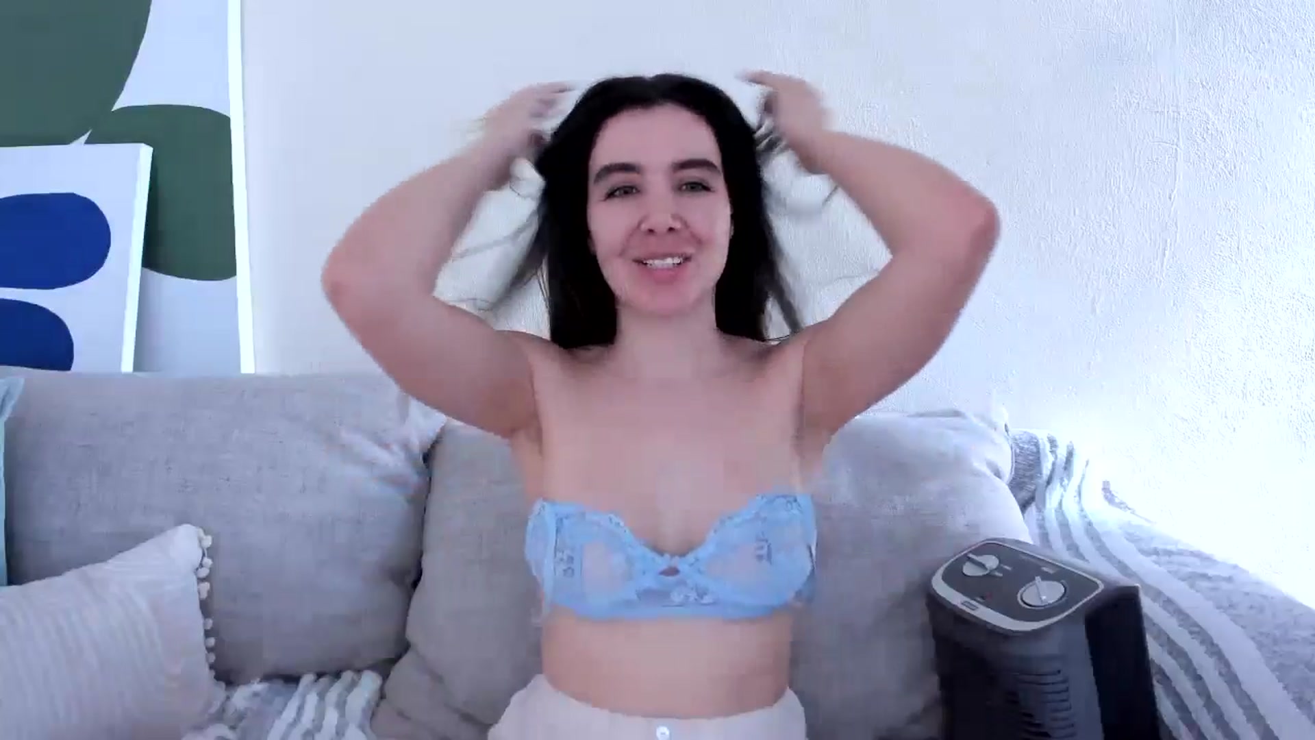 Gallery image thumbnail from LauraVega's myfreecams stream on, 12/06/2024, 16:46 image 16 of 20
