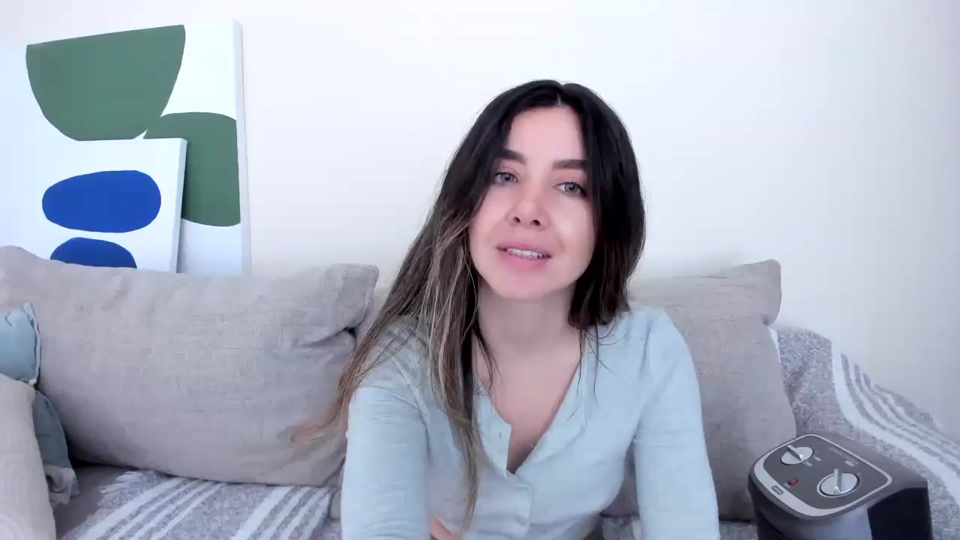 Gallery image thumbnail from LauraVega's myfreecams stream on, 12/19/2024, 17:25 image 1 of 20