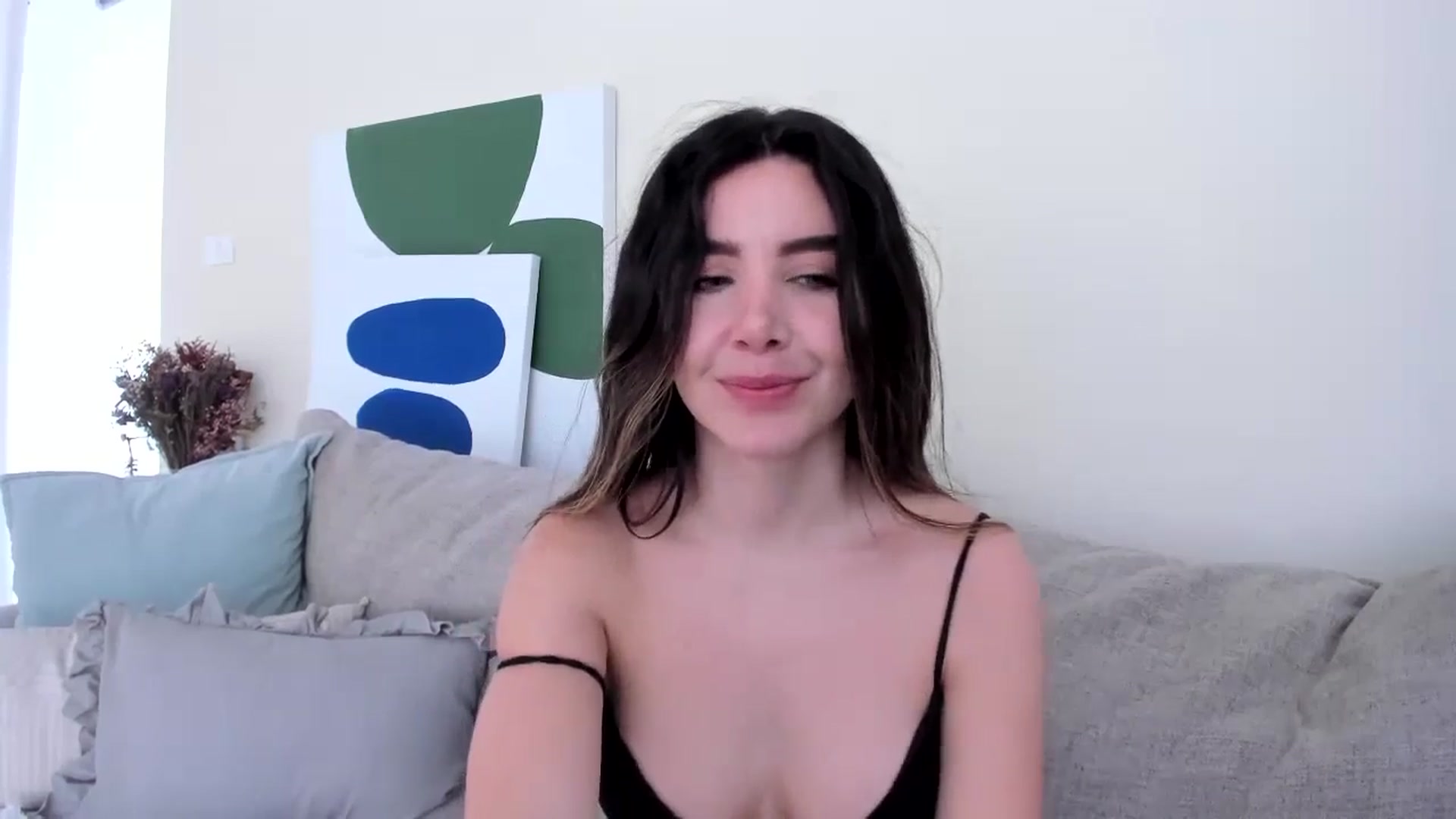 Gallery image thumbnail from LauraVega's myfreecams stream on, 12/31/2024, 17:34 image 8 of 20
