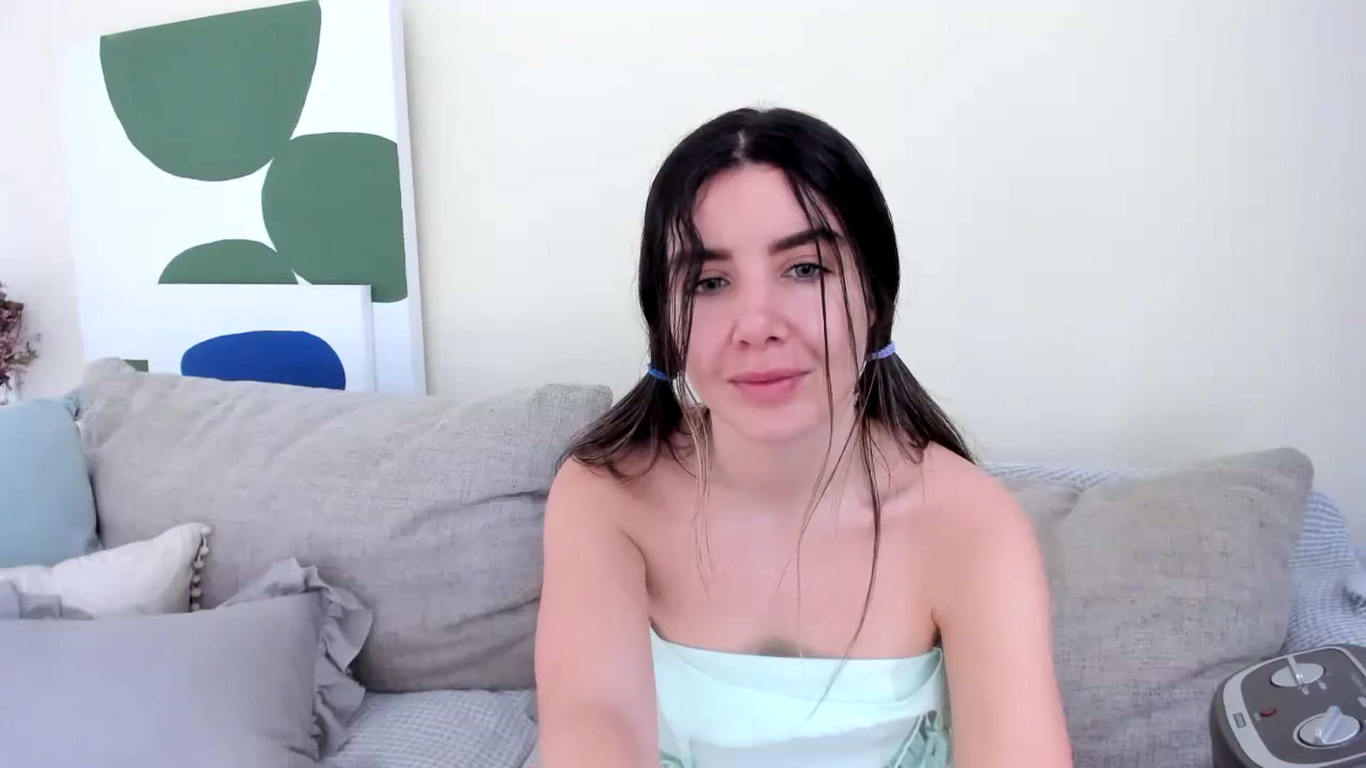 Gallery image thumbnail from LauraVega's myfreecams stream on, 01/02/2025, 16:18 image 16 of 20