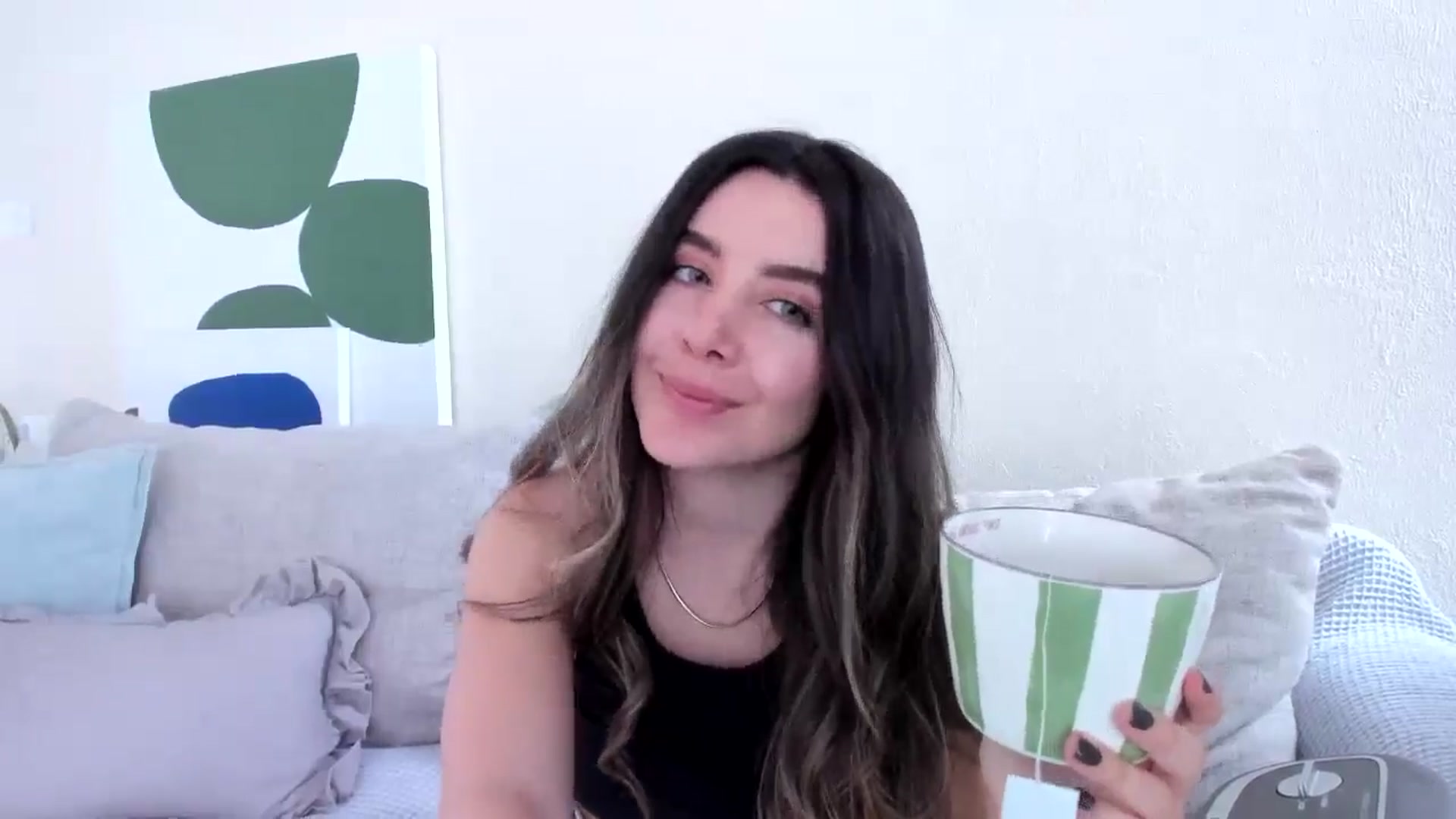 Gallery image thumbnail from LauraVega's myfreecams stream on, 01/10/2025, 18:09 image 10 of 20