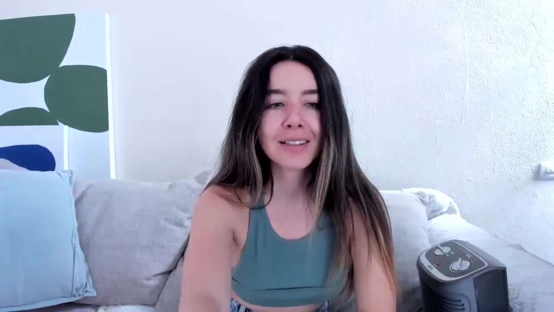 Gallery image thumbnail from LauraVega's myfreecams stream on, 01/20/2025, 17:10 image 19 of 20