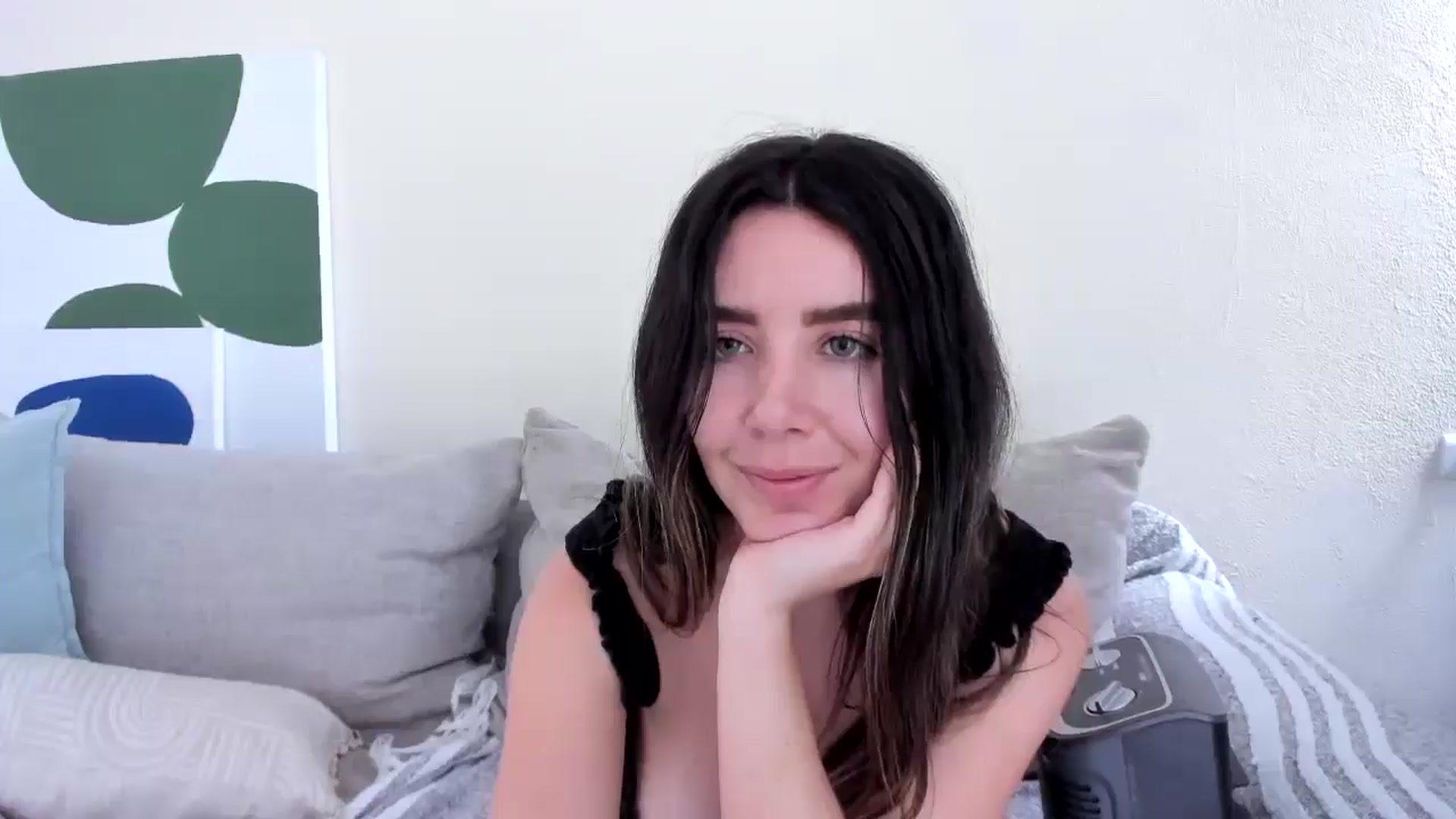 Gallery image thumbnail from LauraVega's myfreecams stream on, 02/02/2025, 18:02 image 14 of 20