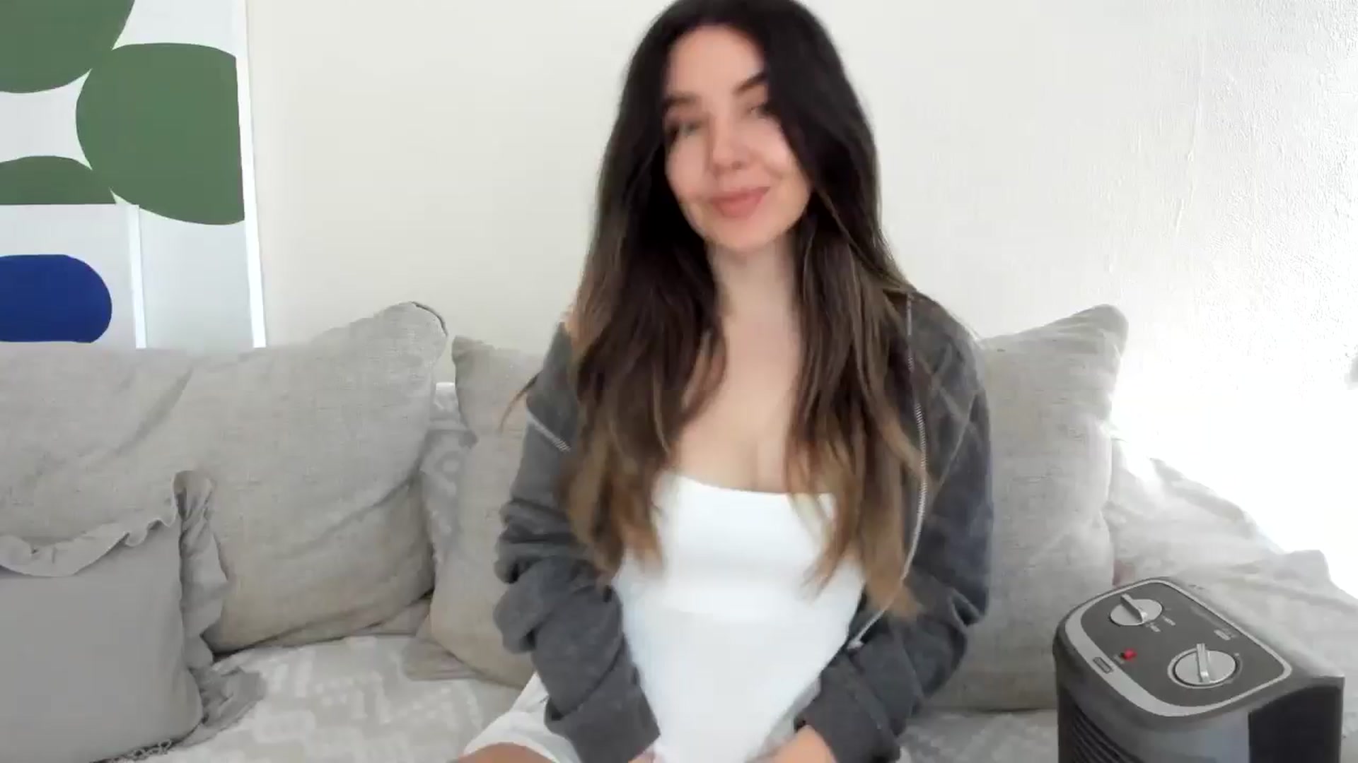 Gallery image thumbnail from LauraVega's myfreecams stream on, 02/27/2025, 17:50 image 1 of 20