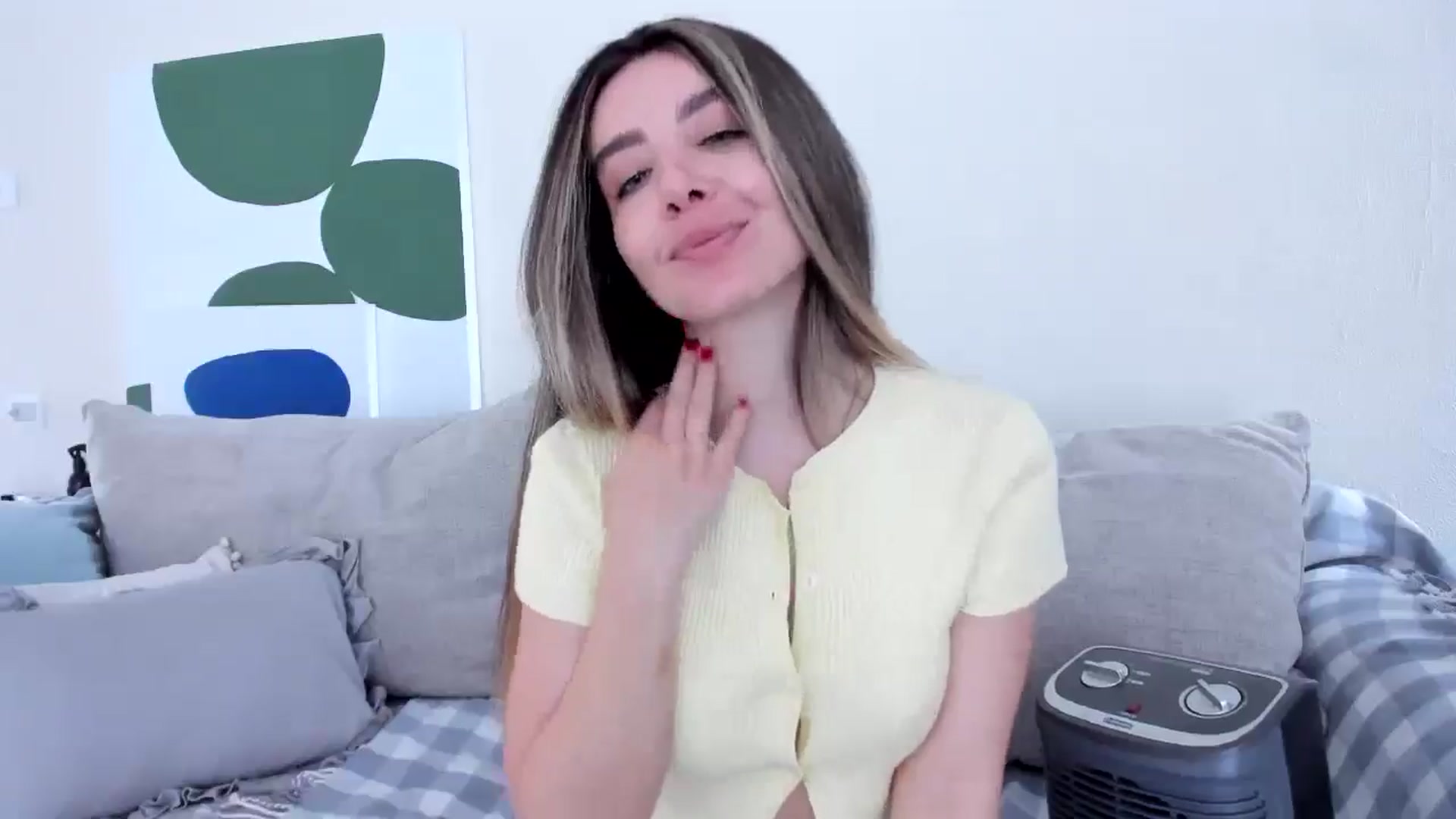Gallery image thumbnail from LauraVega's myfreecams stream on, 03/18/2025, 19:12 image 2 of 20