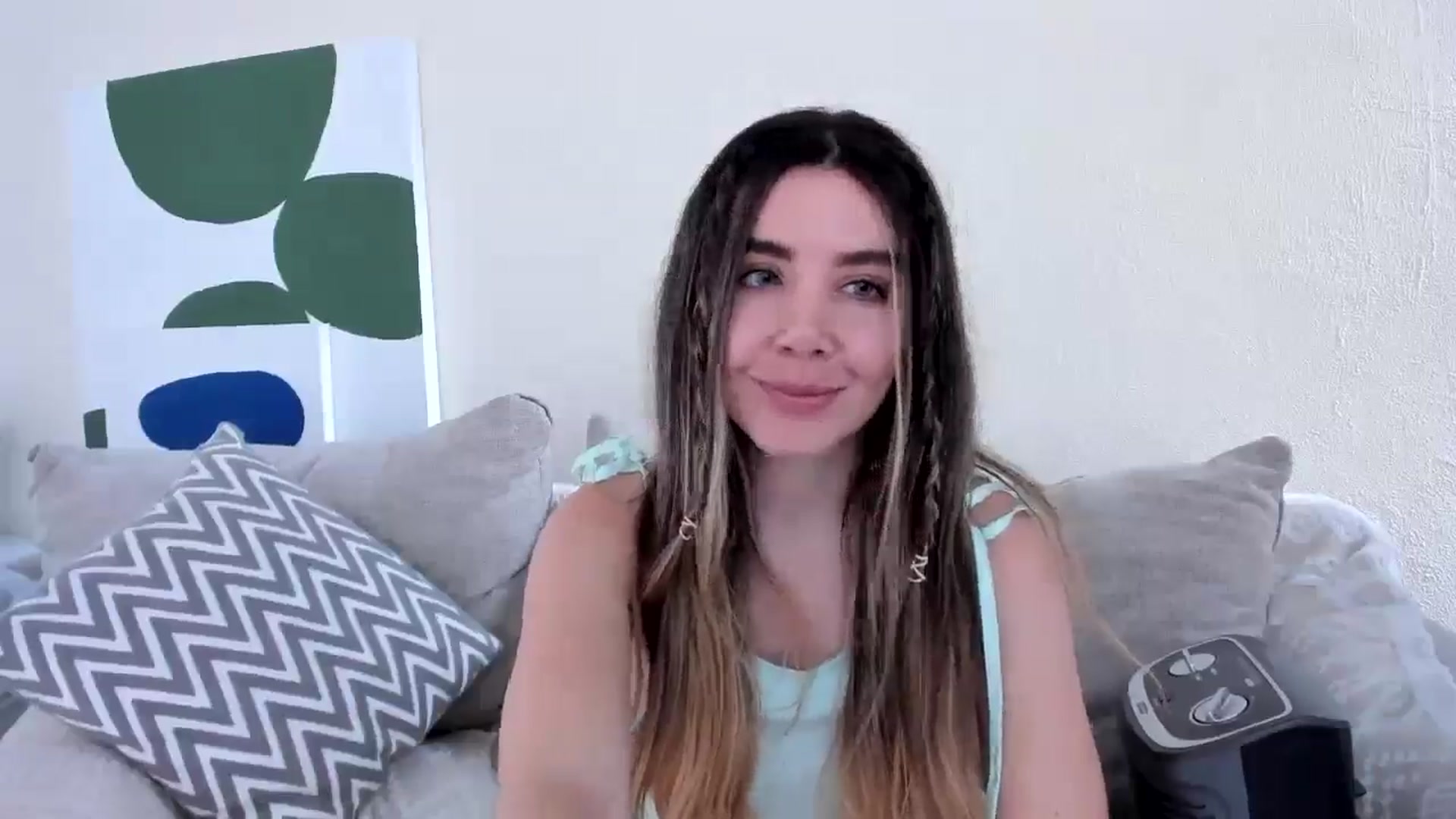 Gallery image thumbnail from LauraVega's myfreecams stream on, 04/07/2025, 15:49 image 10 of 20