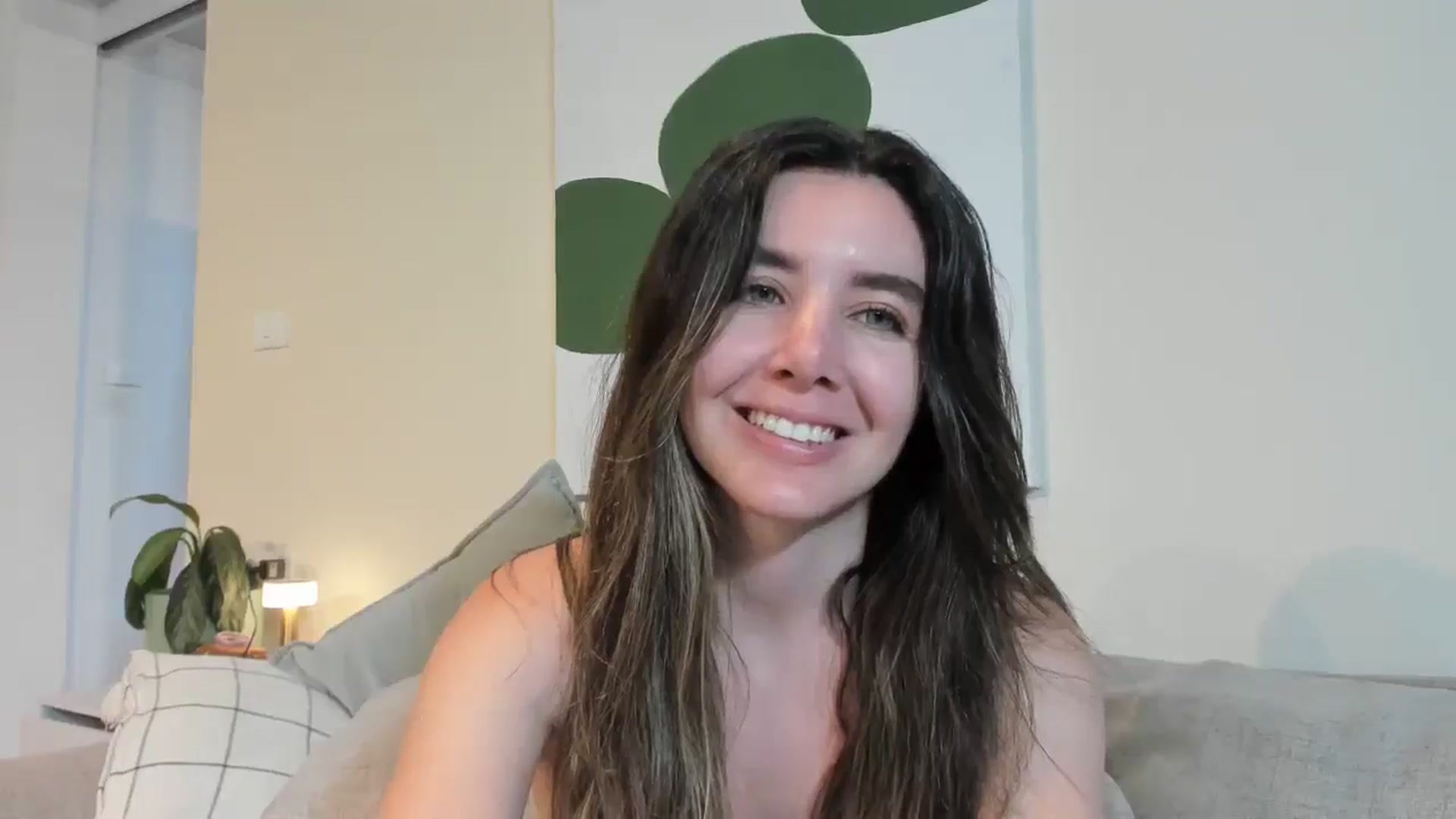 Gallery image thumbnail from LauraVega's myfreecams stream on, 12/26/2025, 24:01 image 6 of 20