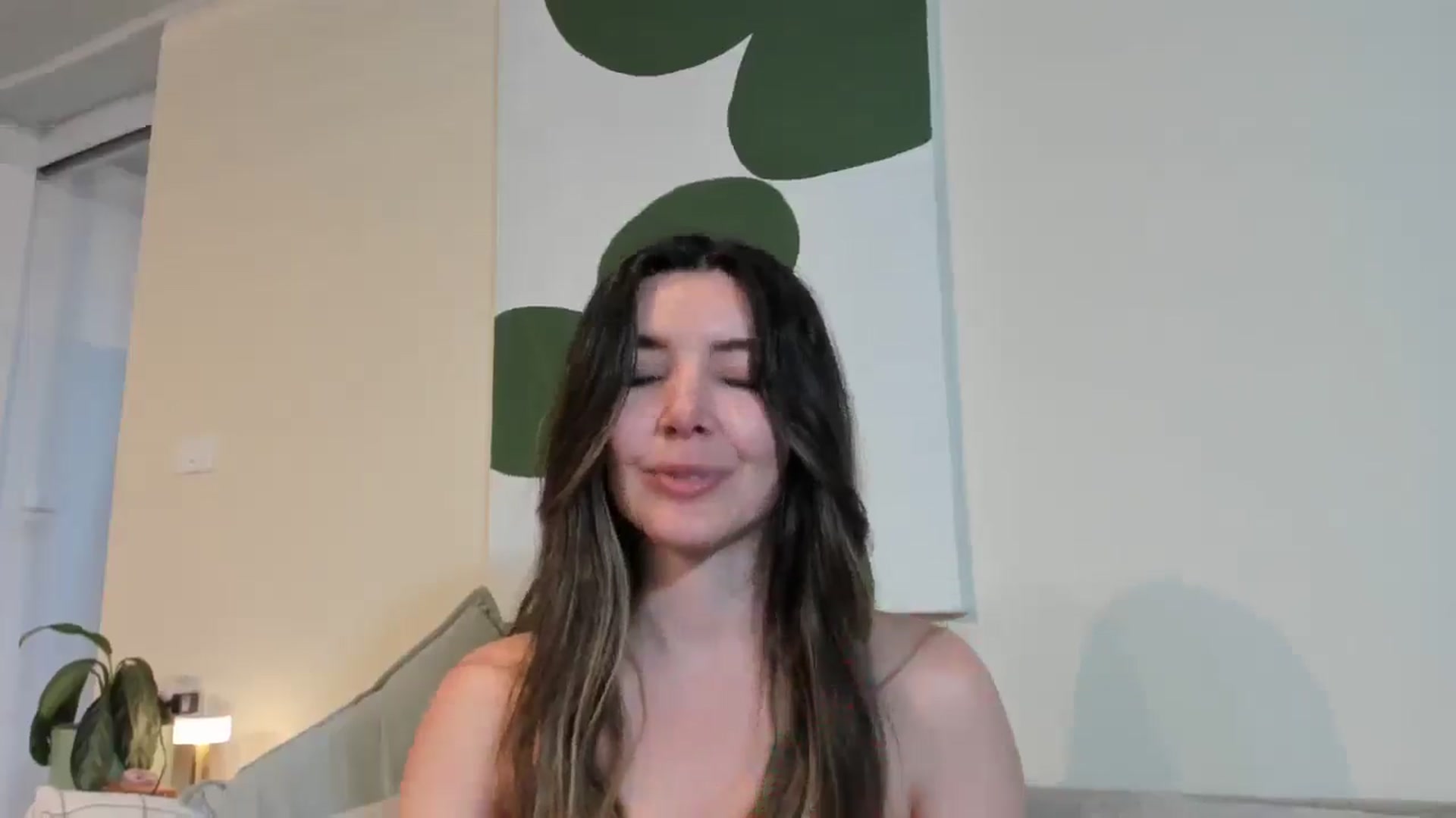 Gallery image thumbnail from LauraVega's myfreecams stream on, 12/26/2025, 24:25 image 2 of 20