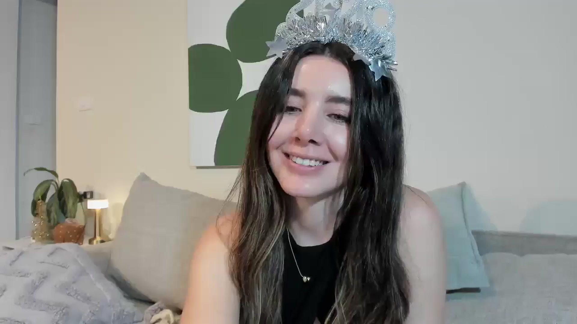 Gallery image thumbnail from LauraVega's myfreecams stream on, 12/31/2025, 23:39 image 17 of 20