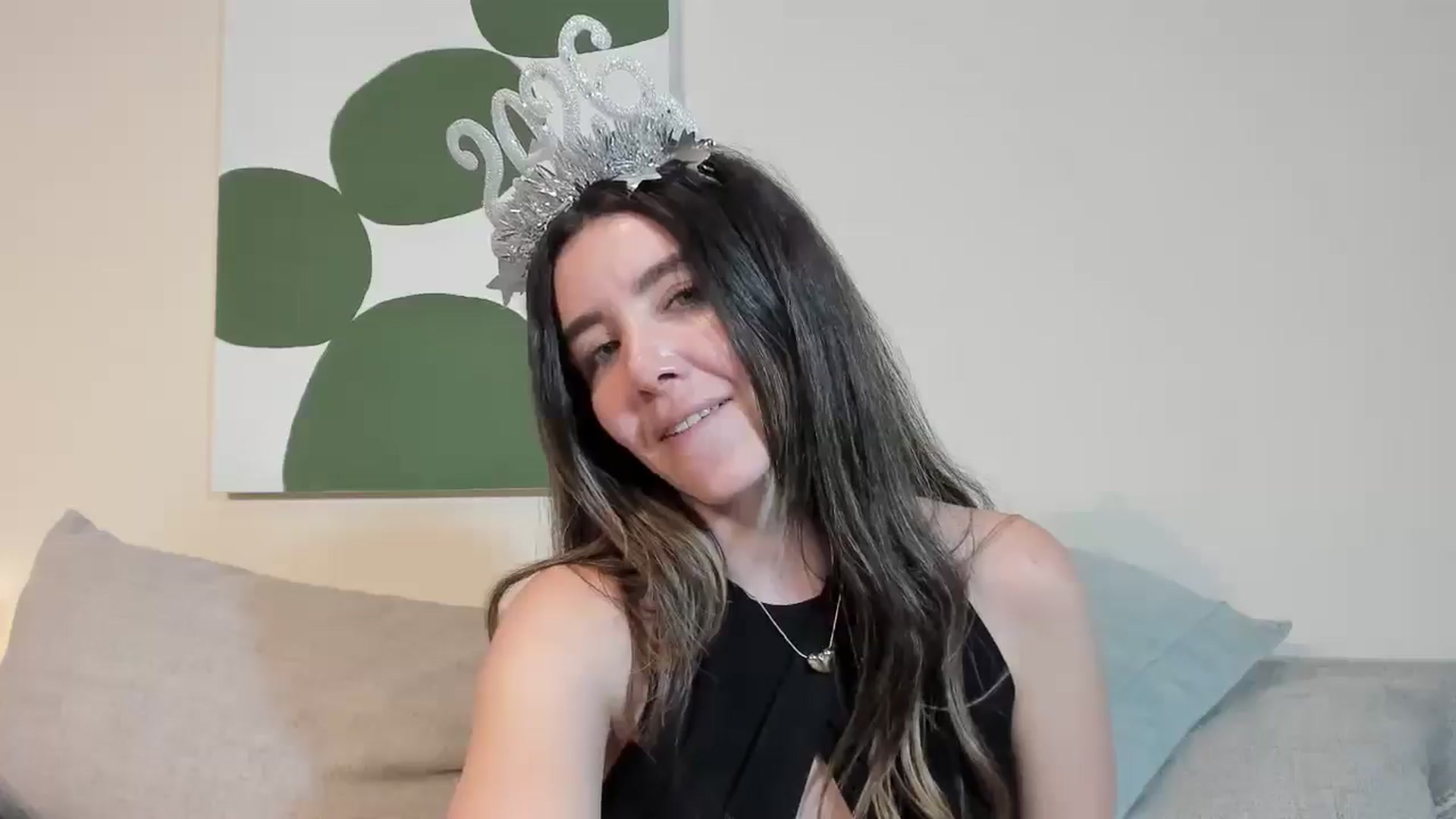 Gallery image thumbnail from LauraVega's myfreecams stream on, 12/31/2025, 23:39 image 19 of 20