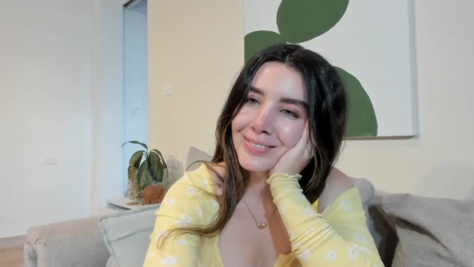 Gallery image thumbnail from LauraVega's myfreecams stream on, 01/01/2026, 22:35 image 19 of 20
