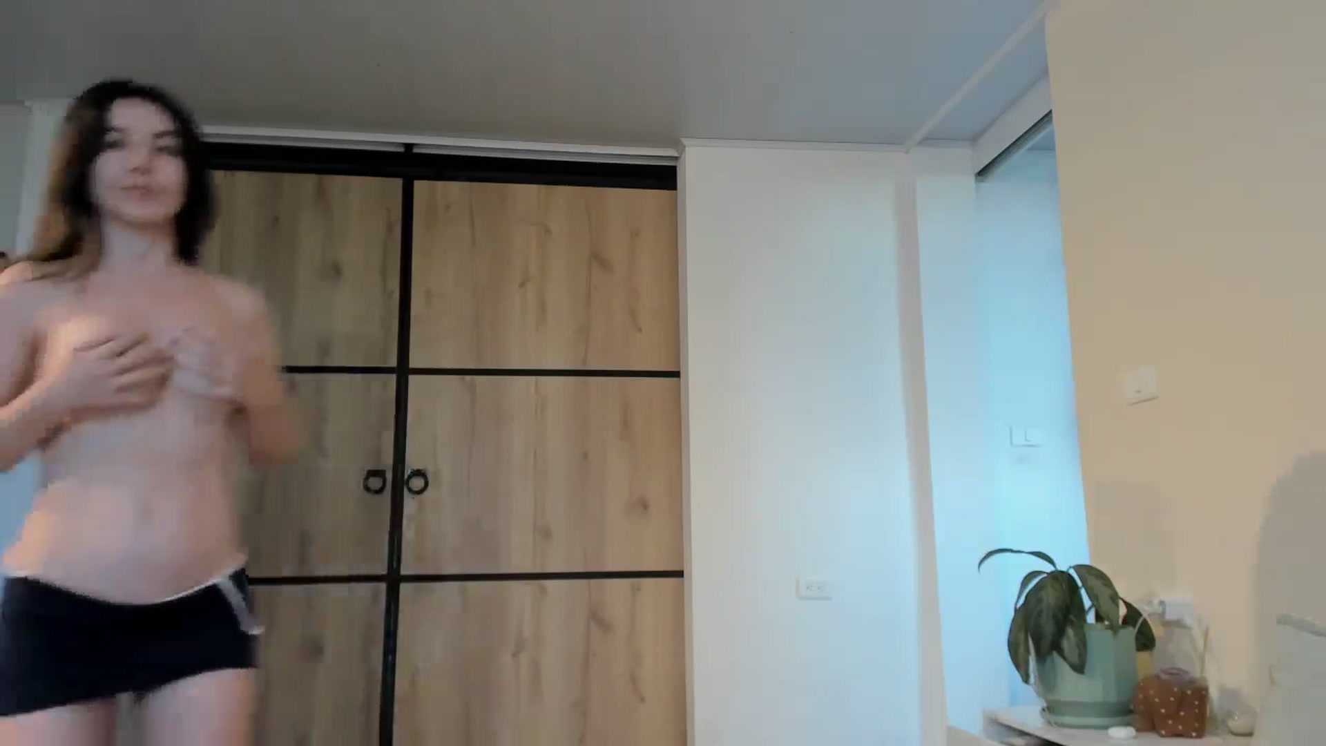 Gallery image thumbnail from LauraVega's myfreecams stream on, 01/17/2026, 23:54 image 7 of 20