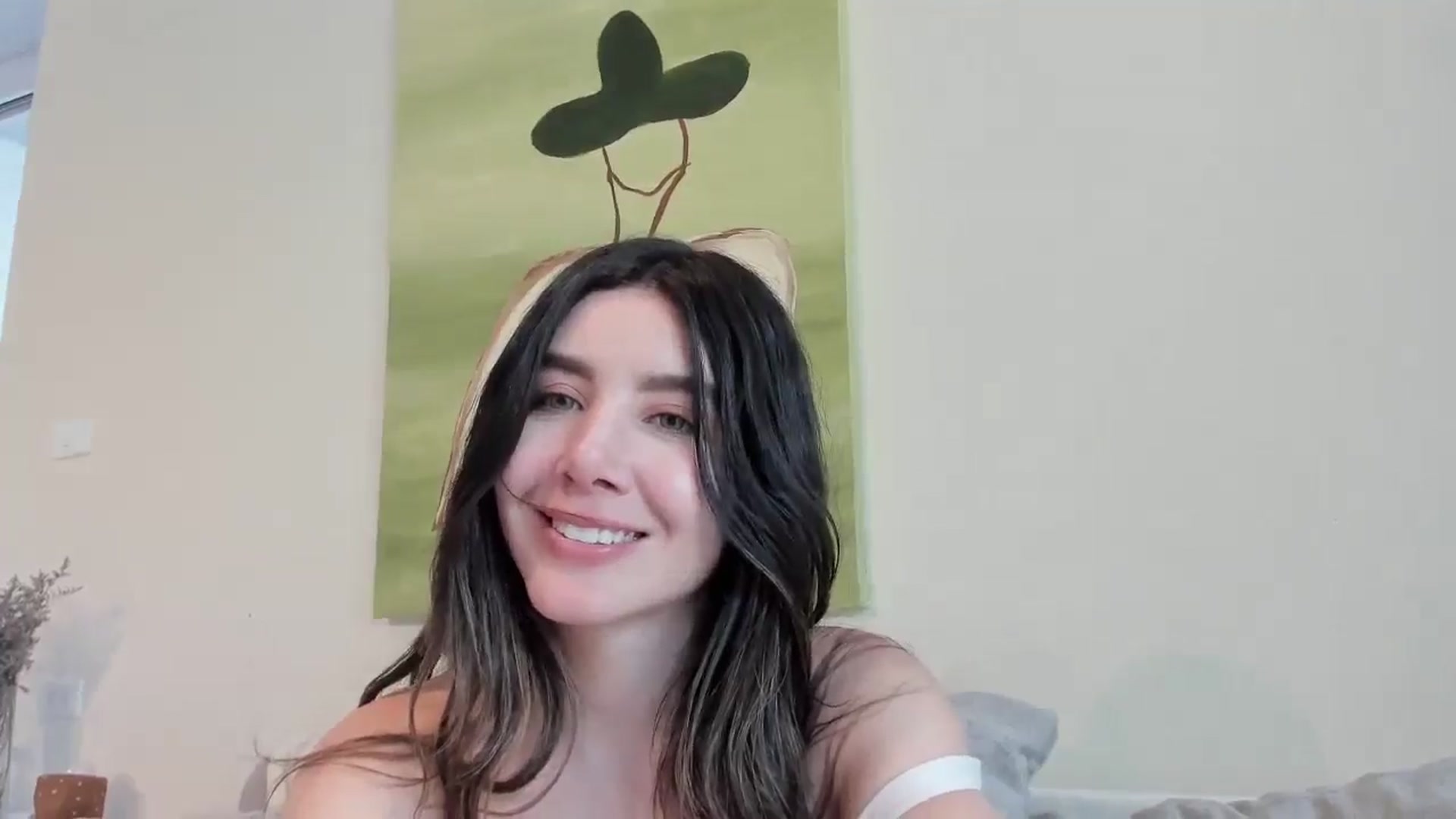Gallery image thumbnail from LauraVega's myfreecams stream on, 04/18/2026, 18:07 image 11 of 20