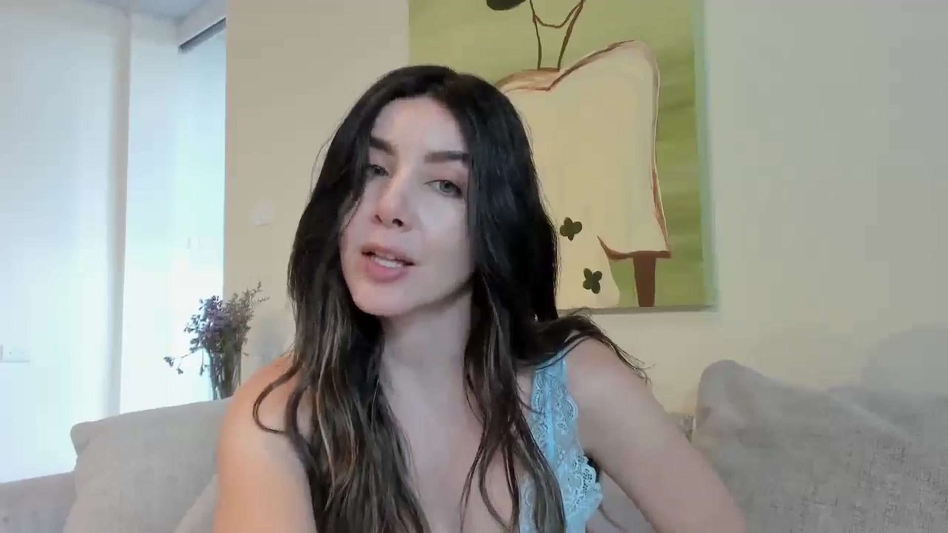 Gallery image thumbnail from LauraVega's myfreecams stream on, 04/20/2026, 15:53 image 13 of 20
