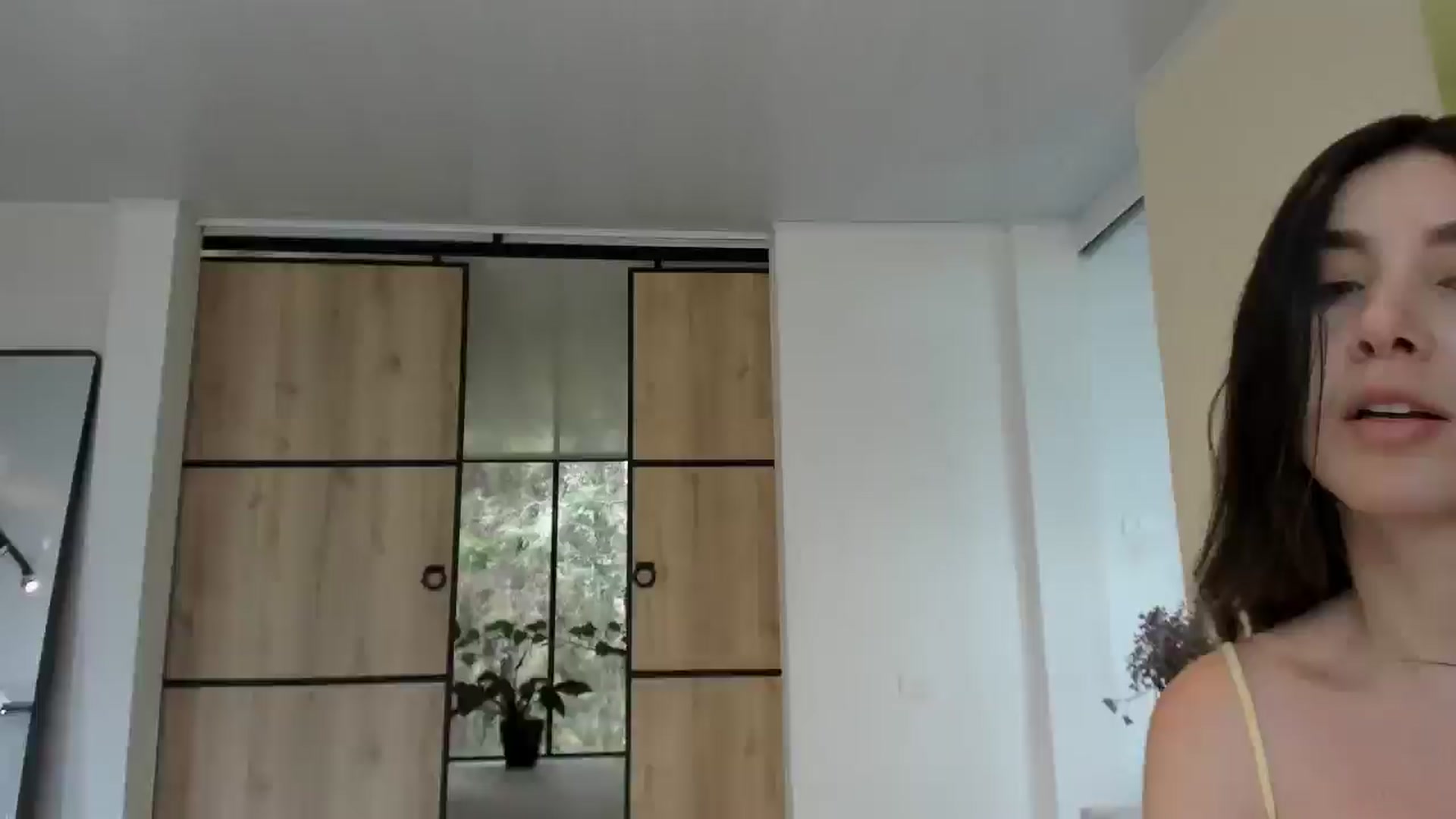 Gallery image thumbnail from LauraVega's myfreecams stream on, 04/27/2026, 16:20 image 1 of 20