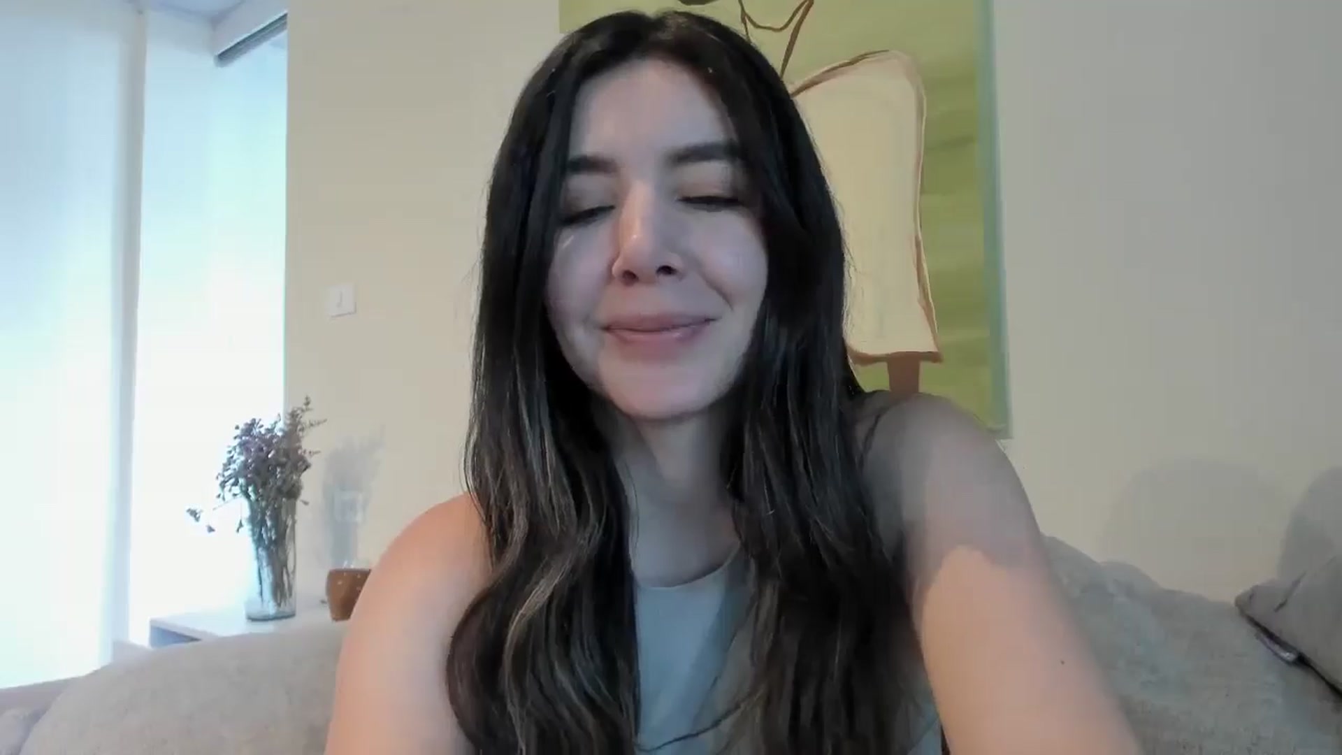 Gallery image thumbnail from LauraVega's myfreecams stream on, 04/28/2026, 18:02 image 19 of 20