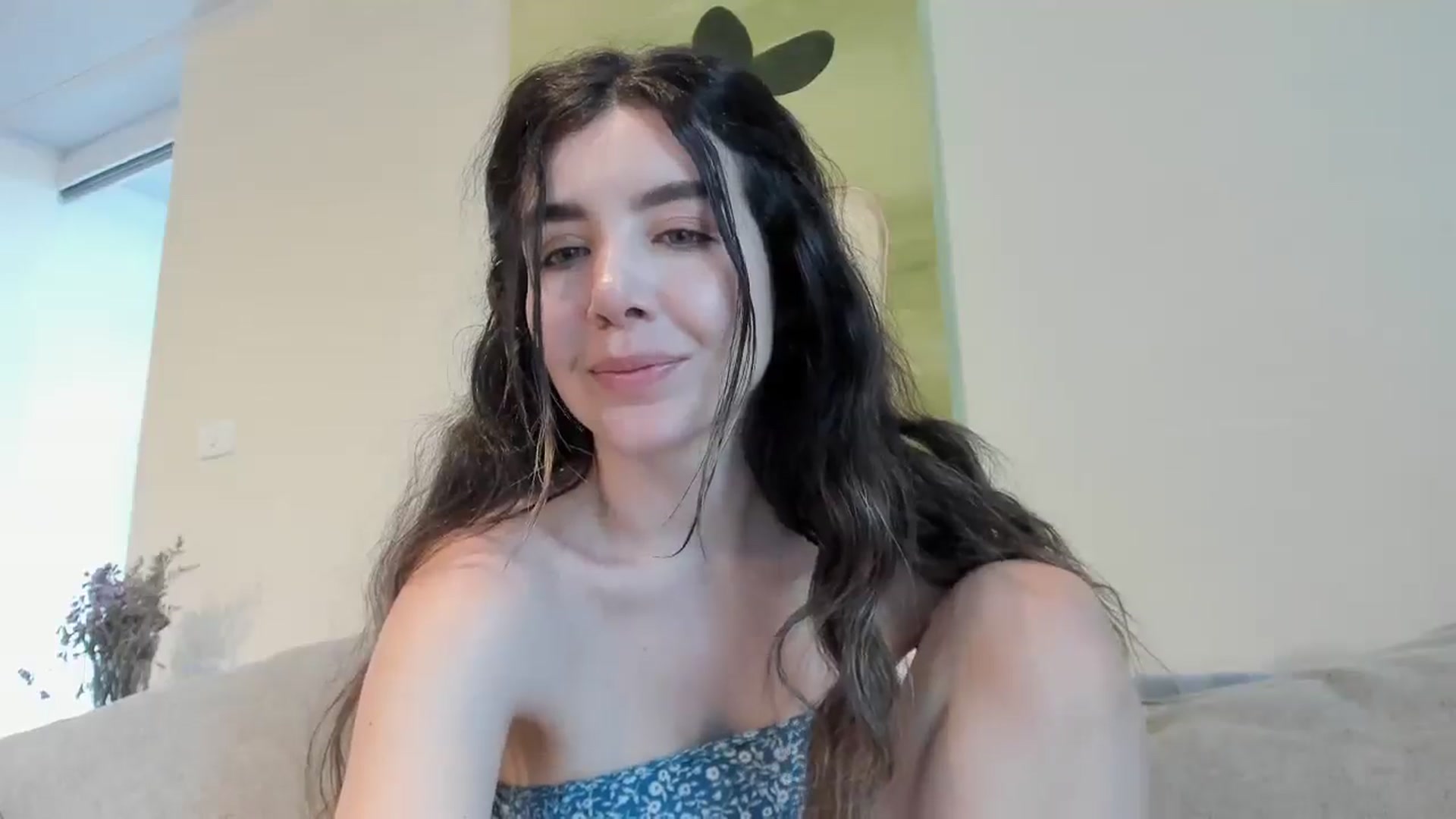 Gallery image thumbnail from LauraVega's myfreecams stream on, 05/03/2026, 18:02 image 2 of 20