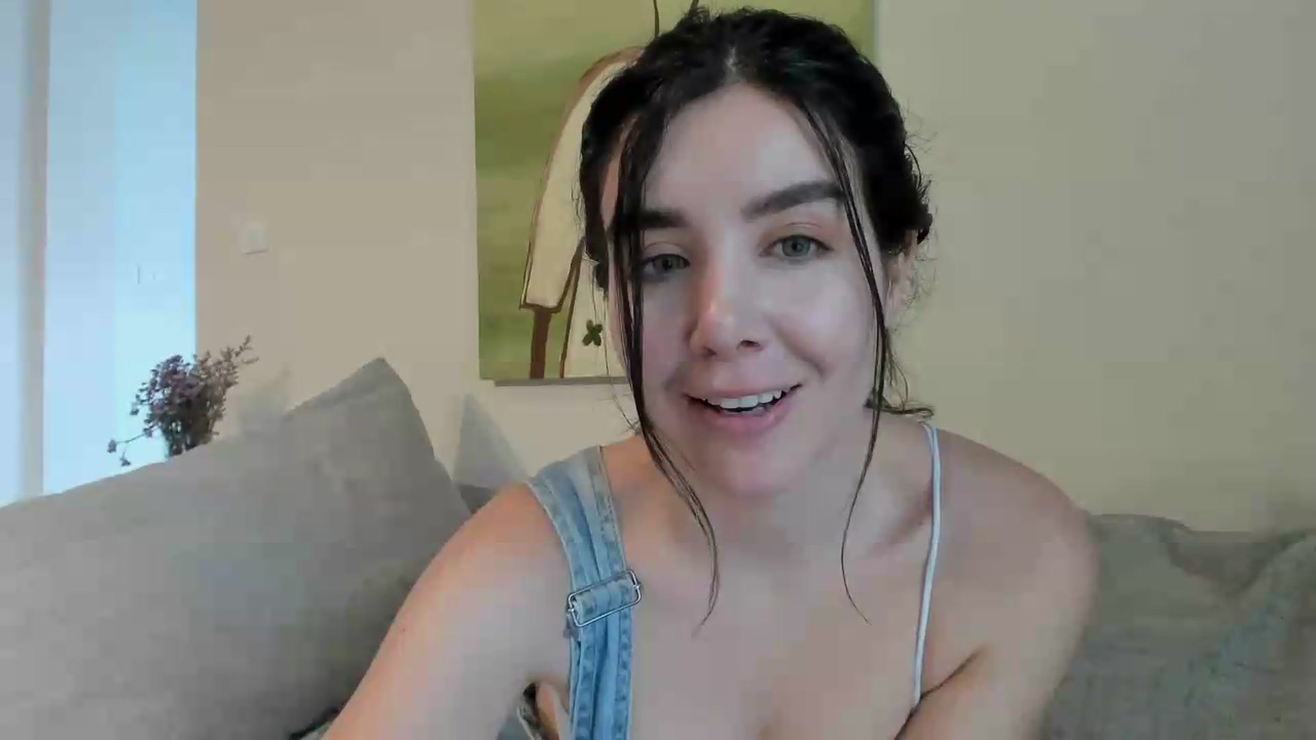 Gallery image thumbnail from LauraVega's myfreecams stream on, 05/16/2026, 18:08 image 5 of 20