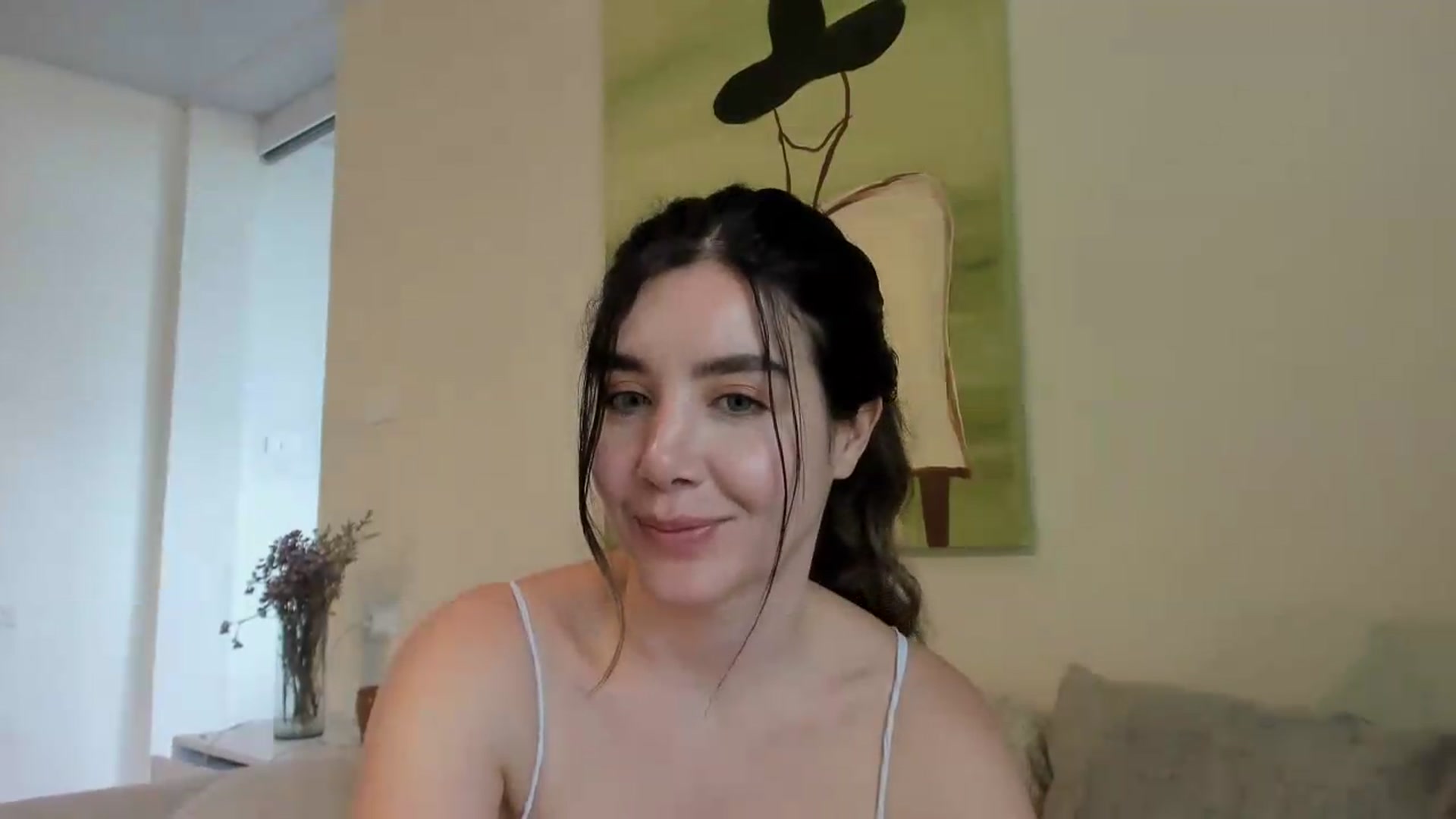 Gallery image thumbnail from LauraVega's myfreecams stream on, 05/16/2026, 18:08 image 17 of 20