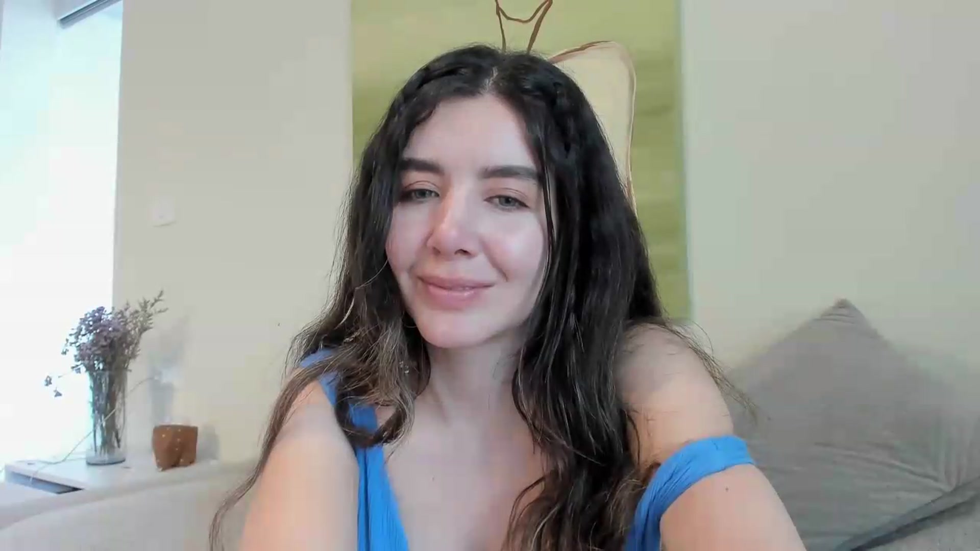 Gallery image thumbnail from LauraVega's myfreecams stream on, 05/17/2026, 16:17 image 19 of 20