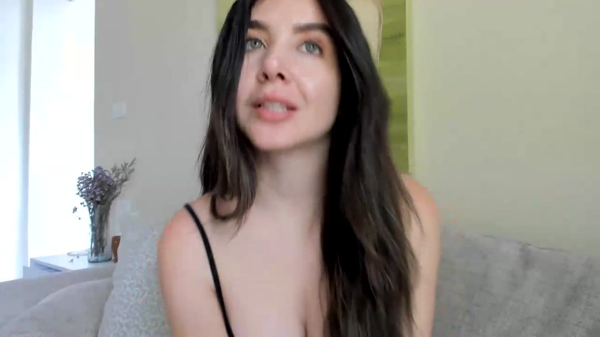 Gallery image thumbnail from LauraVega's myfreecams stream on, 05/23/2026, 18:34 image 11 of 20