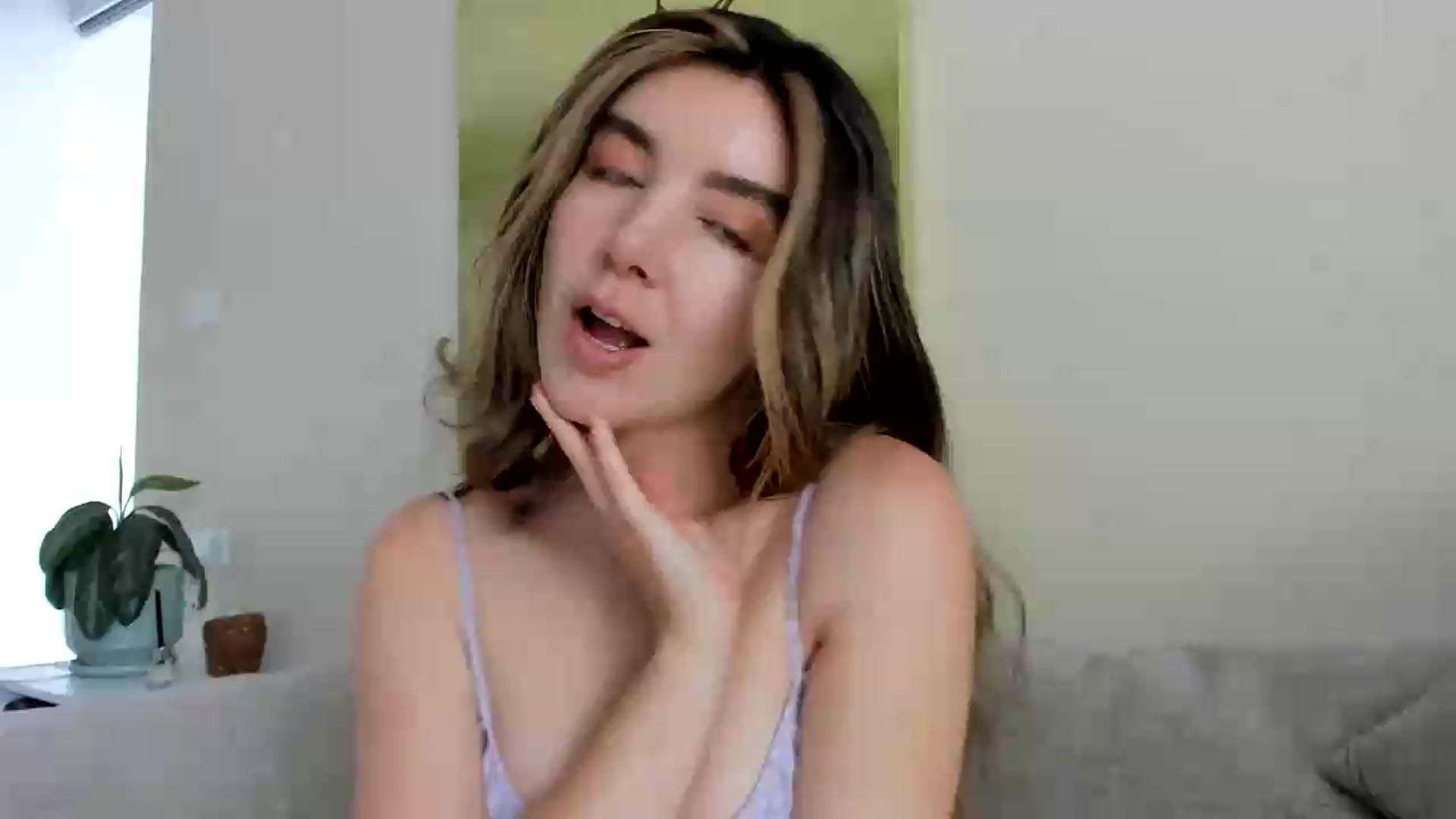 Gallery image thumbnail from LauraVega's myfreecams stream on, 06/25/2026, 18:12 image 1 of 20