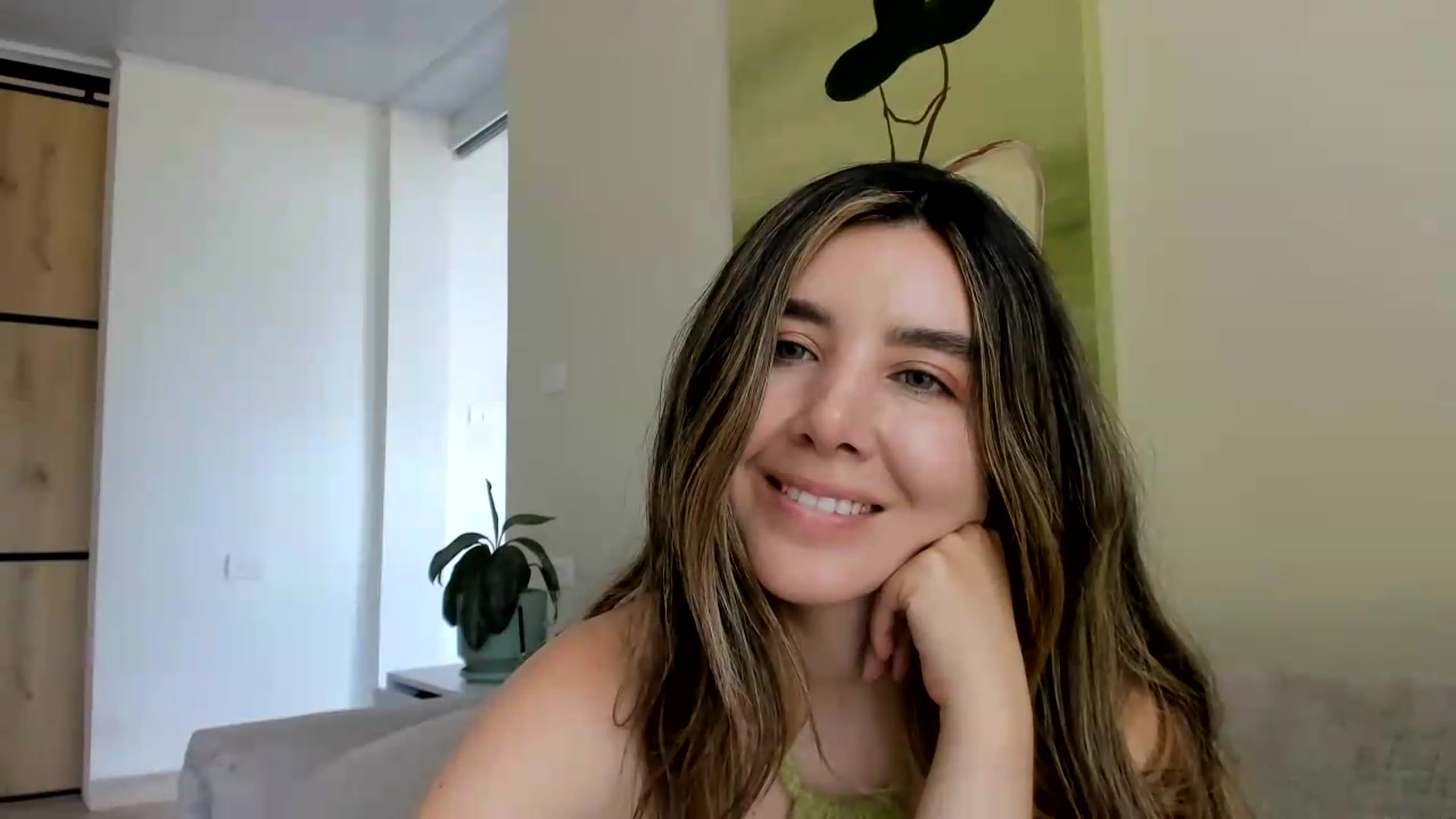 Gallery image thumbnail from LauraVega's myfreecams stream on, 07/01/2026, 16:30 image 18 of 20