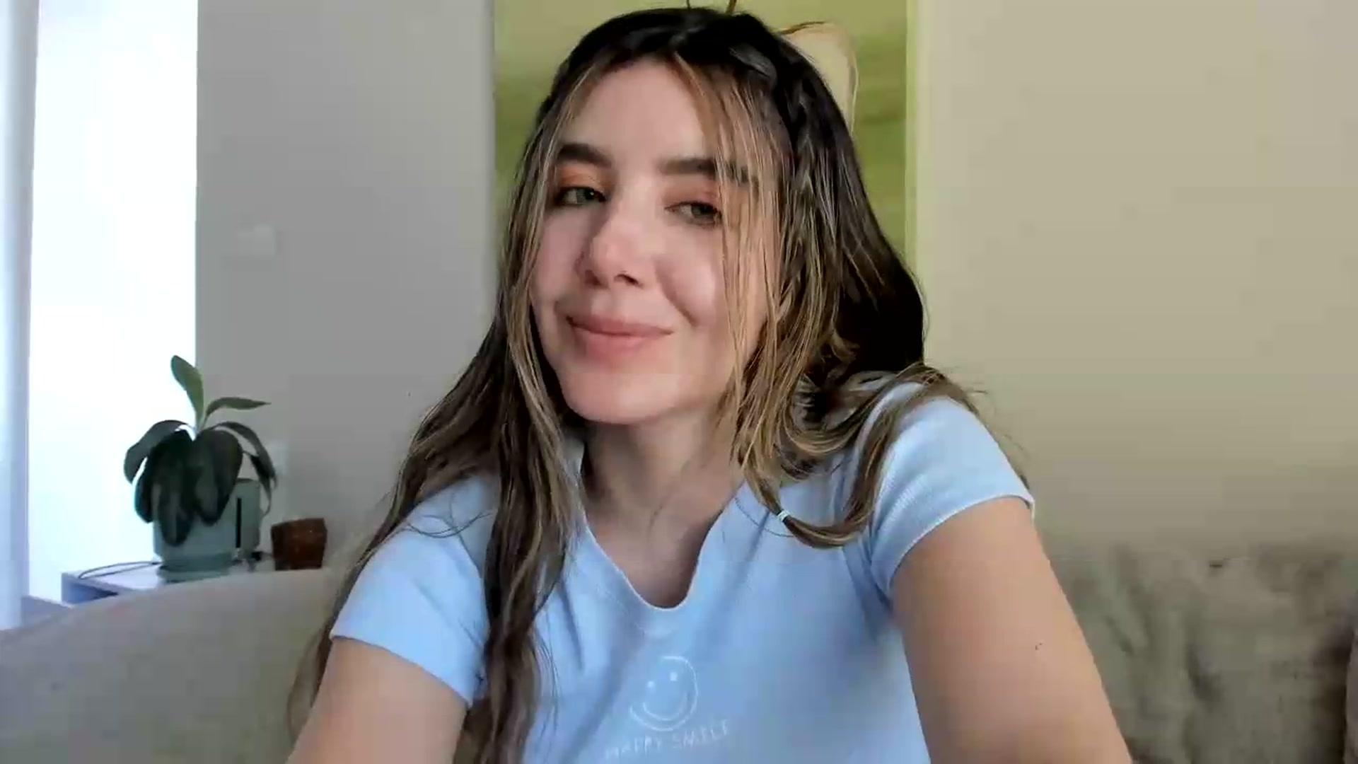 Gallery image thumbnail from LauraVega's myfreecams stream on, 07/07/2026, 17:04 image 14 of 20