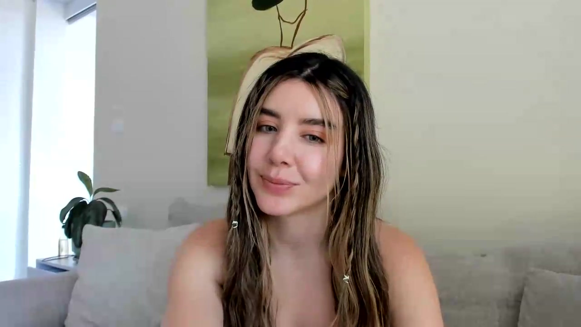 Gallery image thumbnail from LauraVega's myfreecams stream on, 07/08/2026, 17:47 image 2 of 20