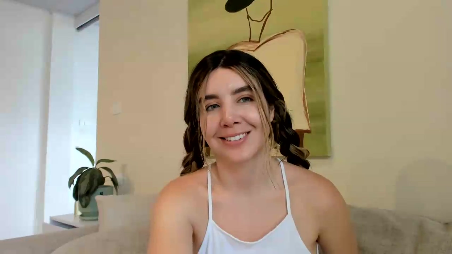 Gallery image thumbnail from LauraVega's myfreecams stream on, 07/09/2026, 18:01 image 18 of 20