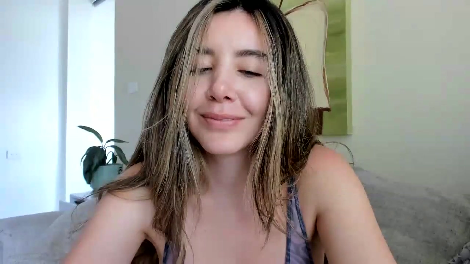 Gallery image thumbnail from LauraVega's myfreecams stream on, 07/17/2026, 18:04 image 13 of 20