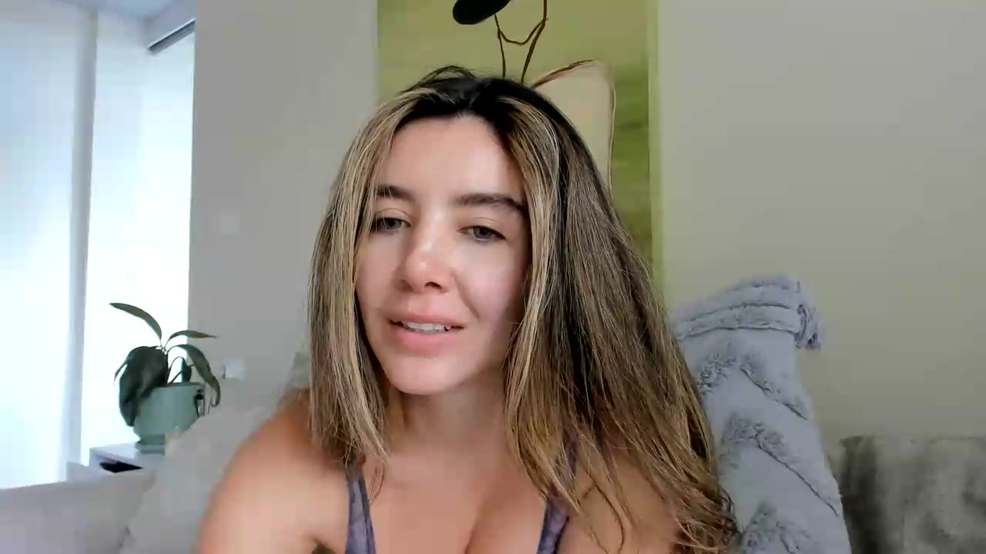 Gallery image thumbnail from LauraVega's myfreecams stream on, 07/17/2026, 18:04 image 11 of 20