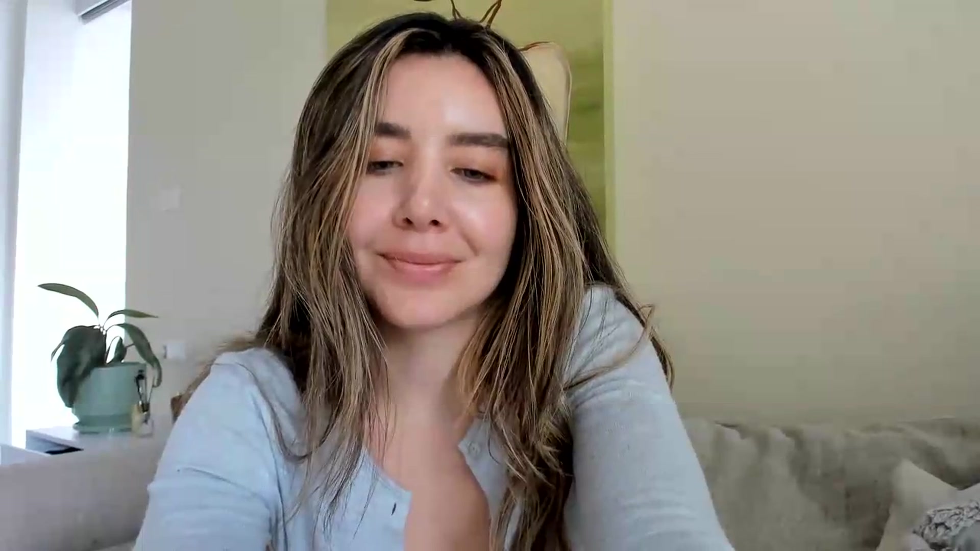 Gallery image thumbnail from LauraVega's myfreecams stream on, 07/20/2026, 16:38 image 15 of 20