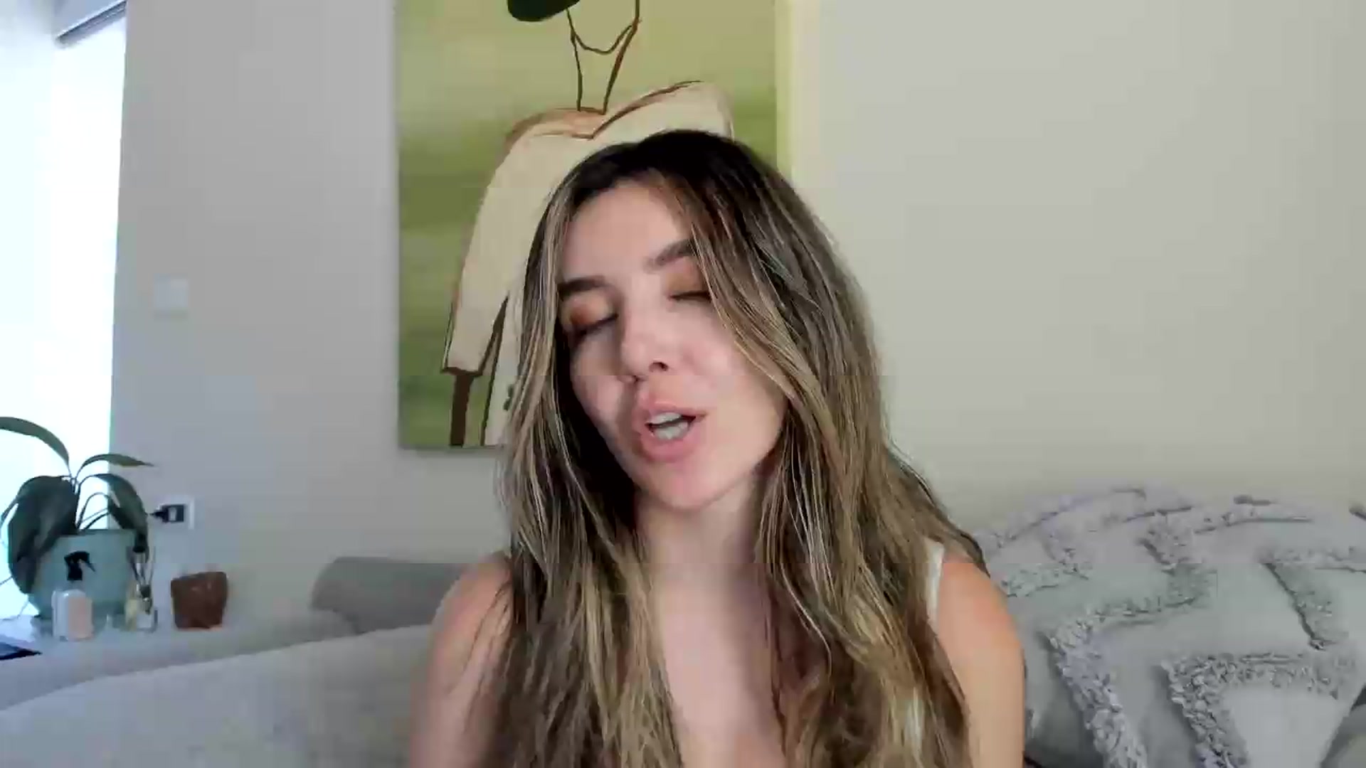 Gallery image thumbnail from LauraVega's myfreecams stream on, 07/21/2026, 18:00 image 15 of 20