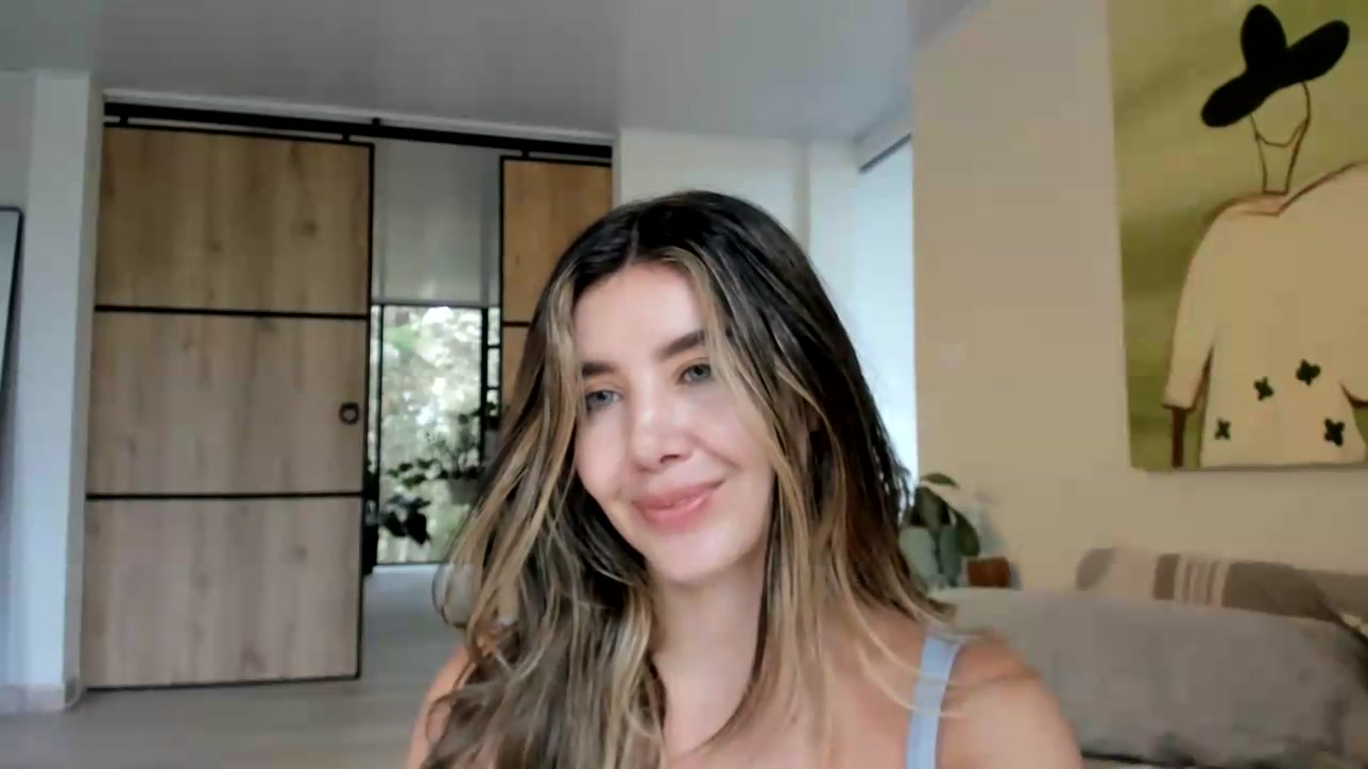 Gallery image thumbnail from LauraVega's myfreecams stream on, 08/05/2026, 15:21 image 10 of 20