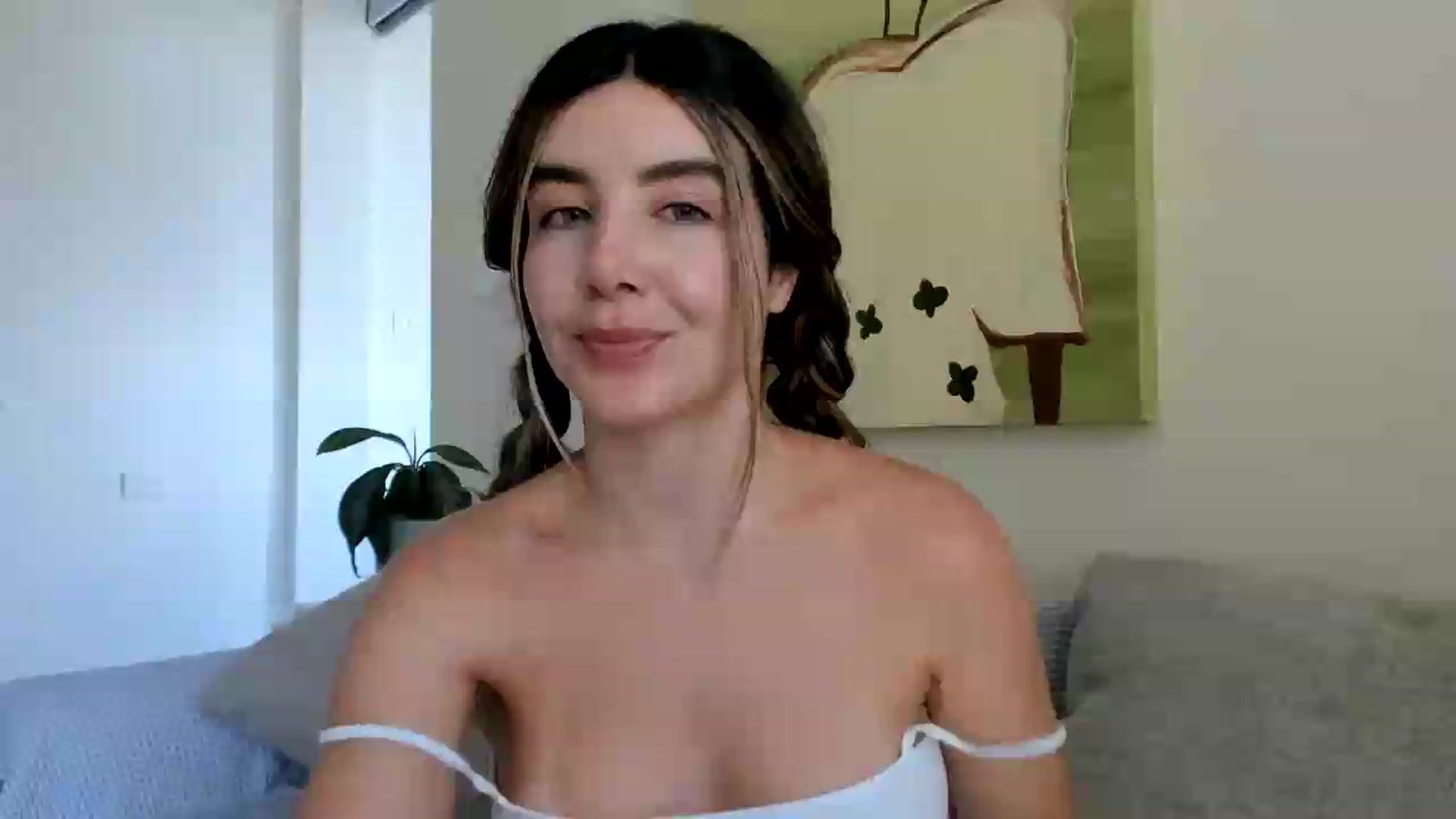 Gallery image thumbnail from LauraVega's myfreecams stream on, 08/13/2026, 17:21 image 12 of 20