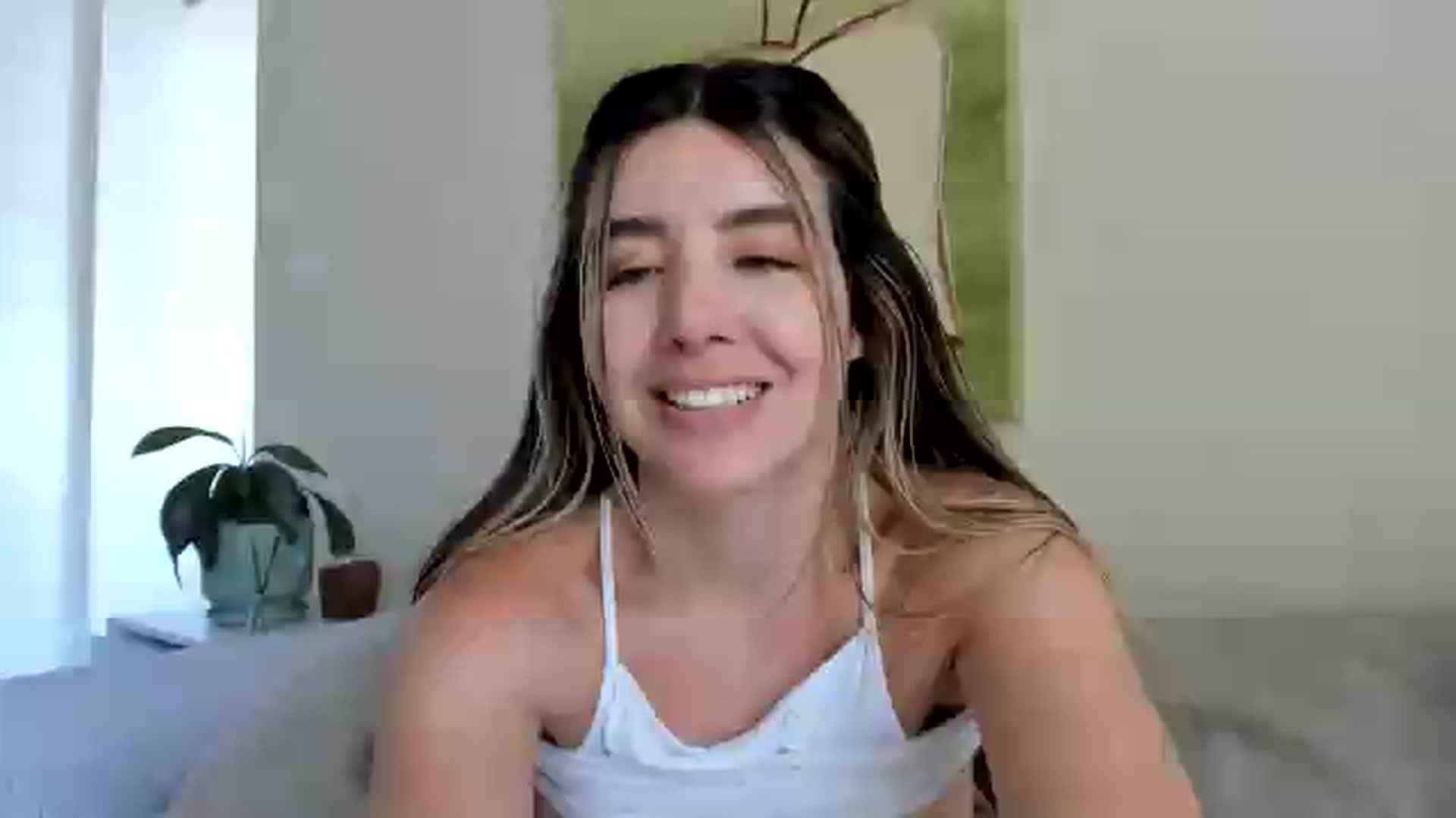 Gallery image thumbnail from LauraVega's myfreecams stream on, 08/15/2026, 18:14 image 19 of 20