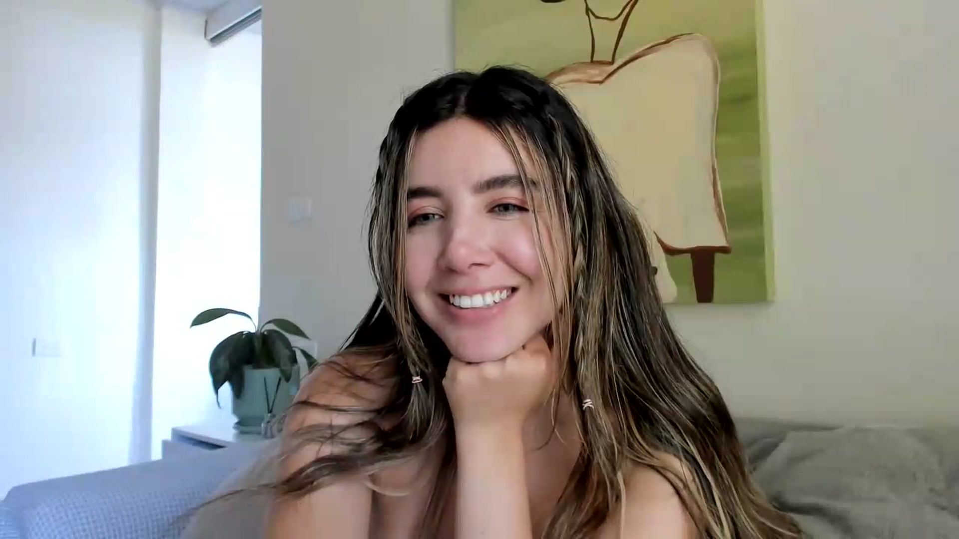 Gallery image thumbnail from LauraVega's myfreecams stream on, 08/16/2026, 18:31 image 16 of 20